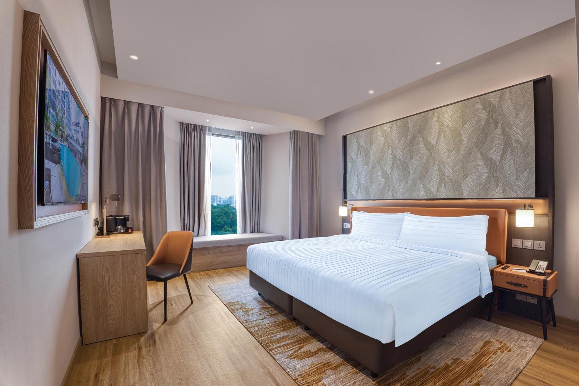 Premier King Room Skyline View