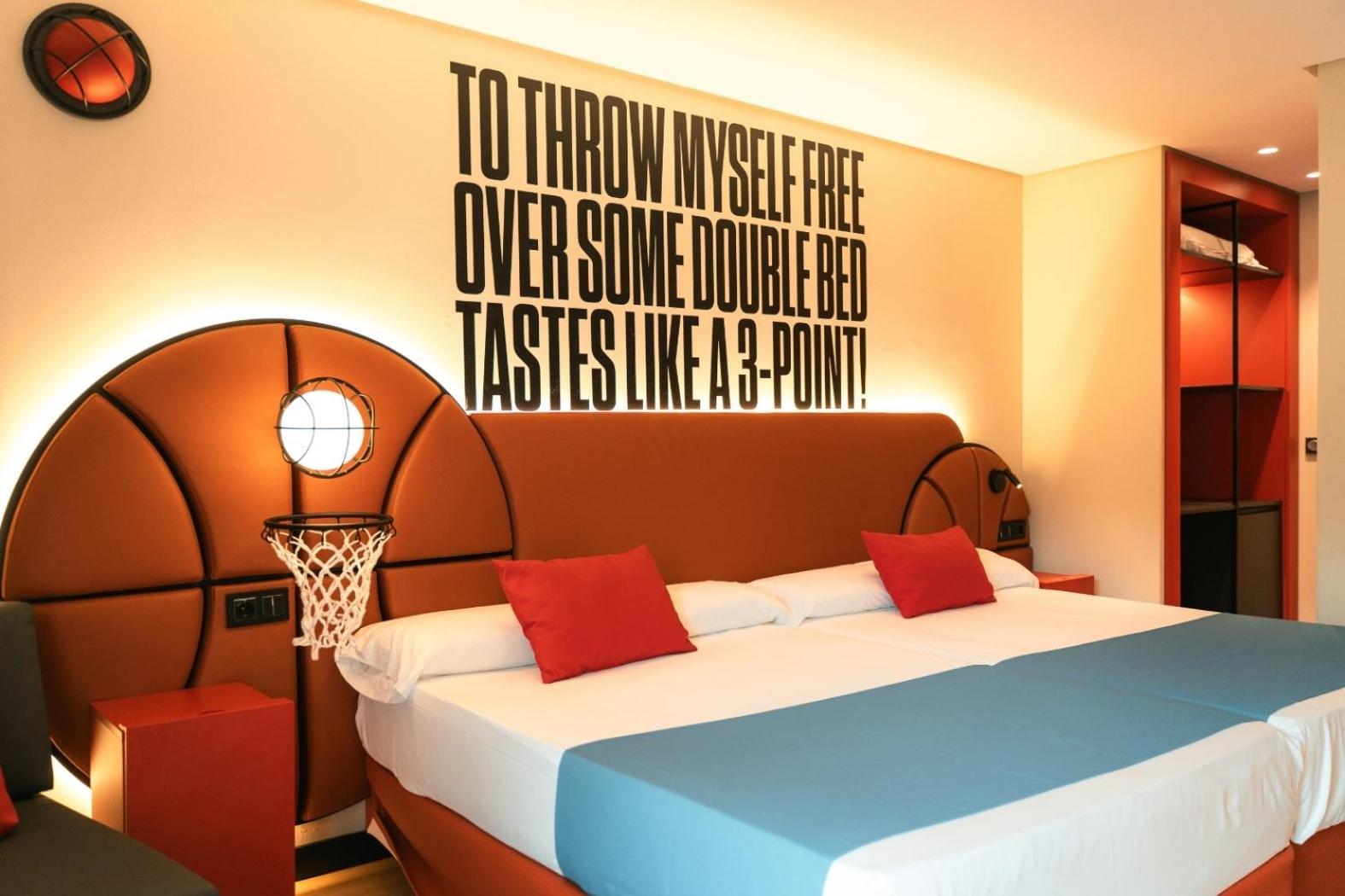 Alley Oop Quadruple Room Basket
