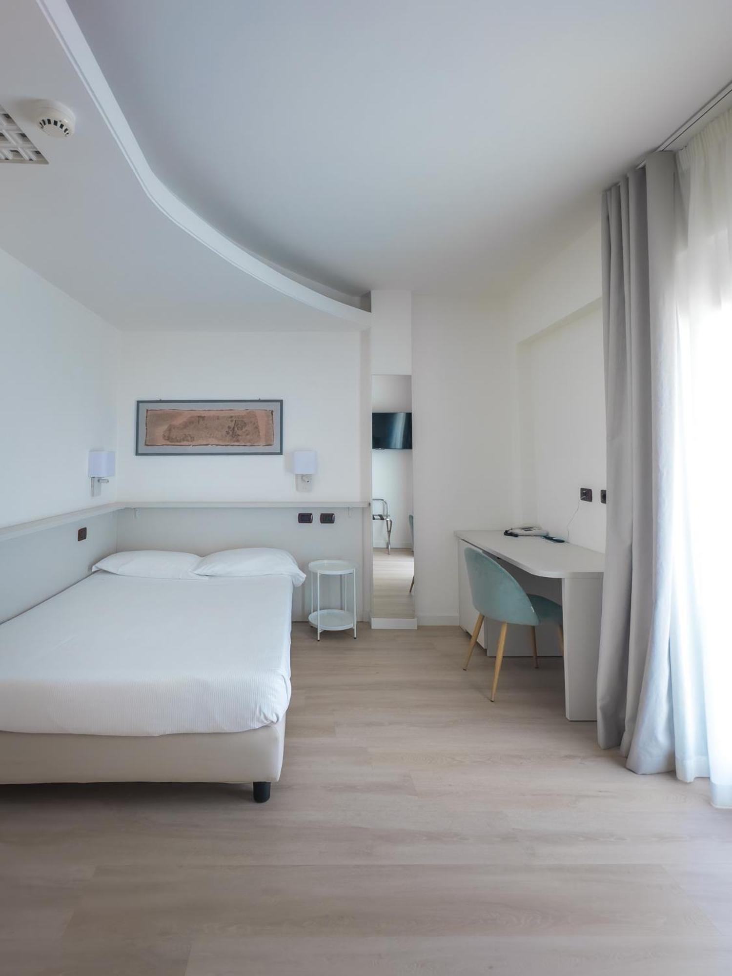 Single Room Balcony,1698857382:JPEG