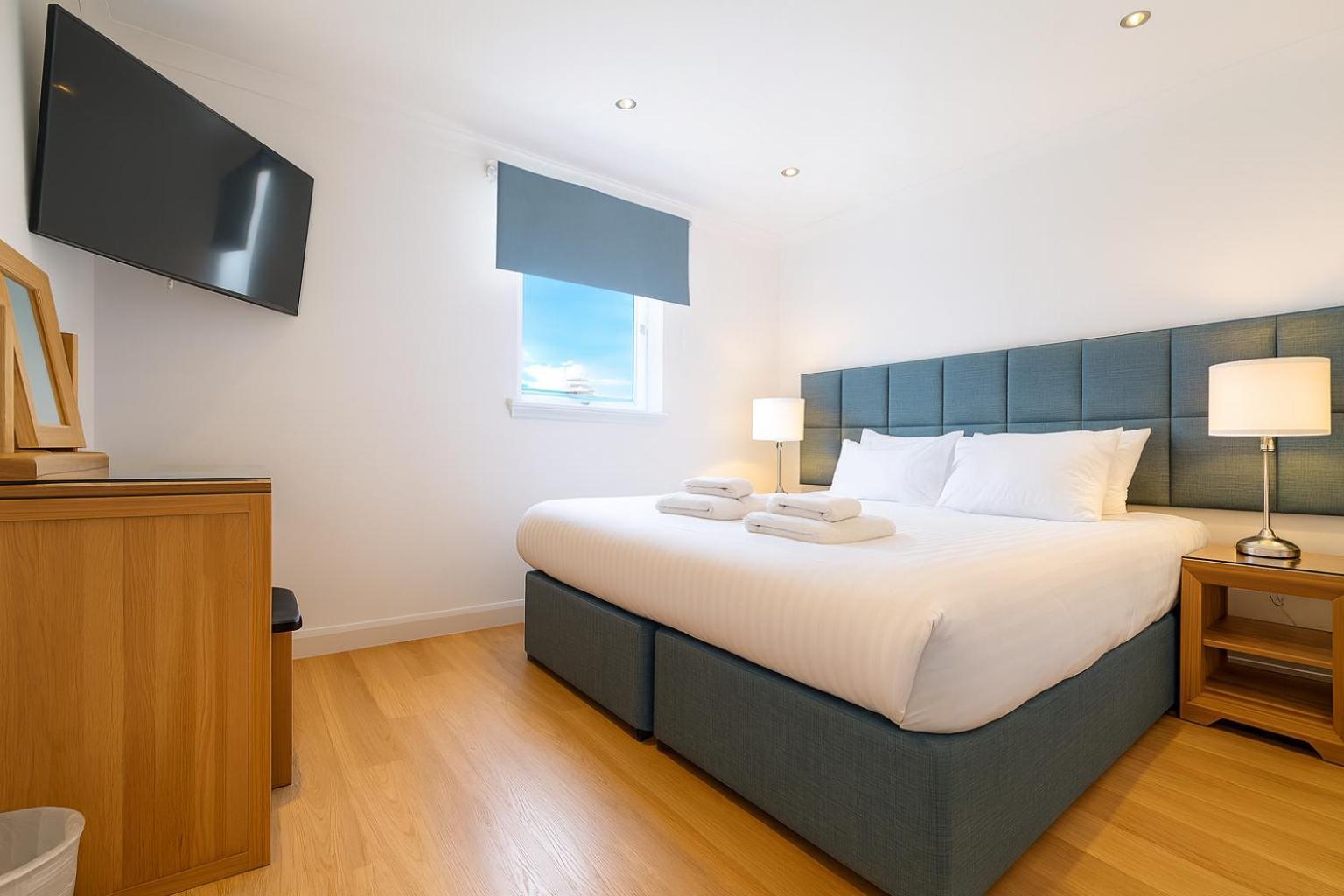 One-Bedroom Deluxe Apartment