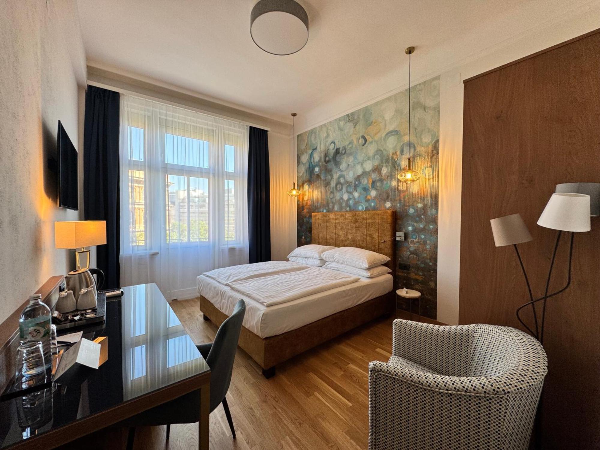 Classic Double Room