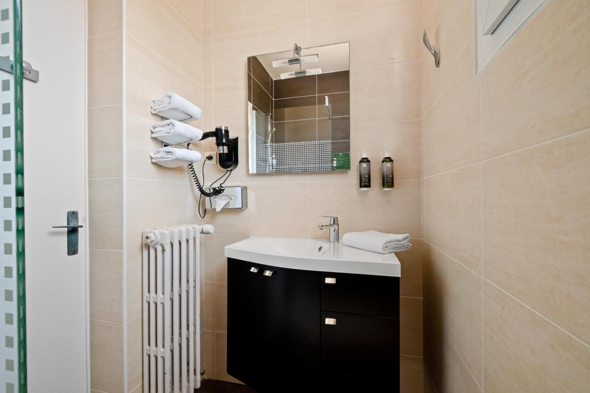 Superior Triple Room,1698870909:JPEG