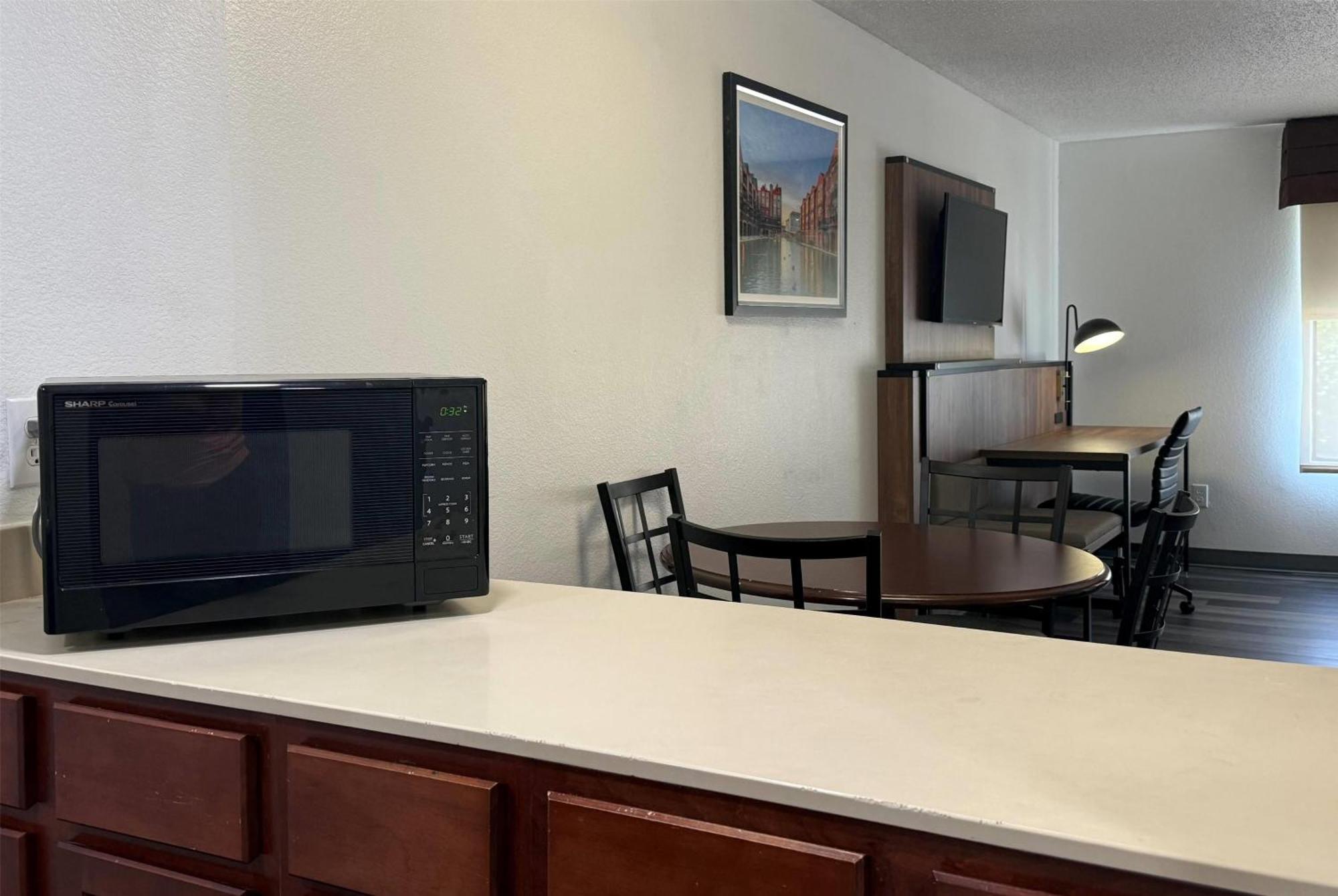 Deluxe One-Bedroom King Suite Non Smoking