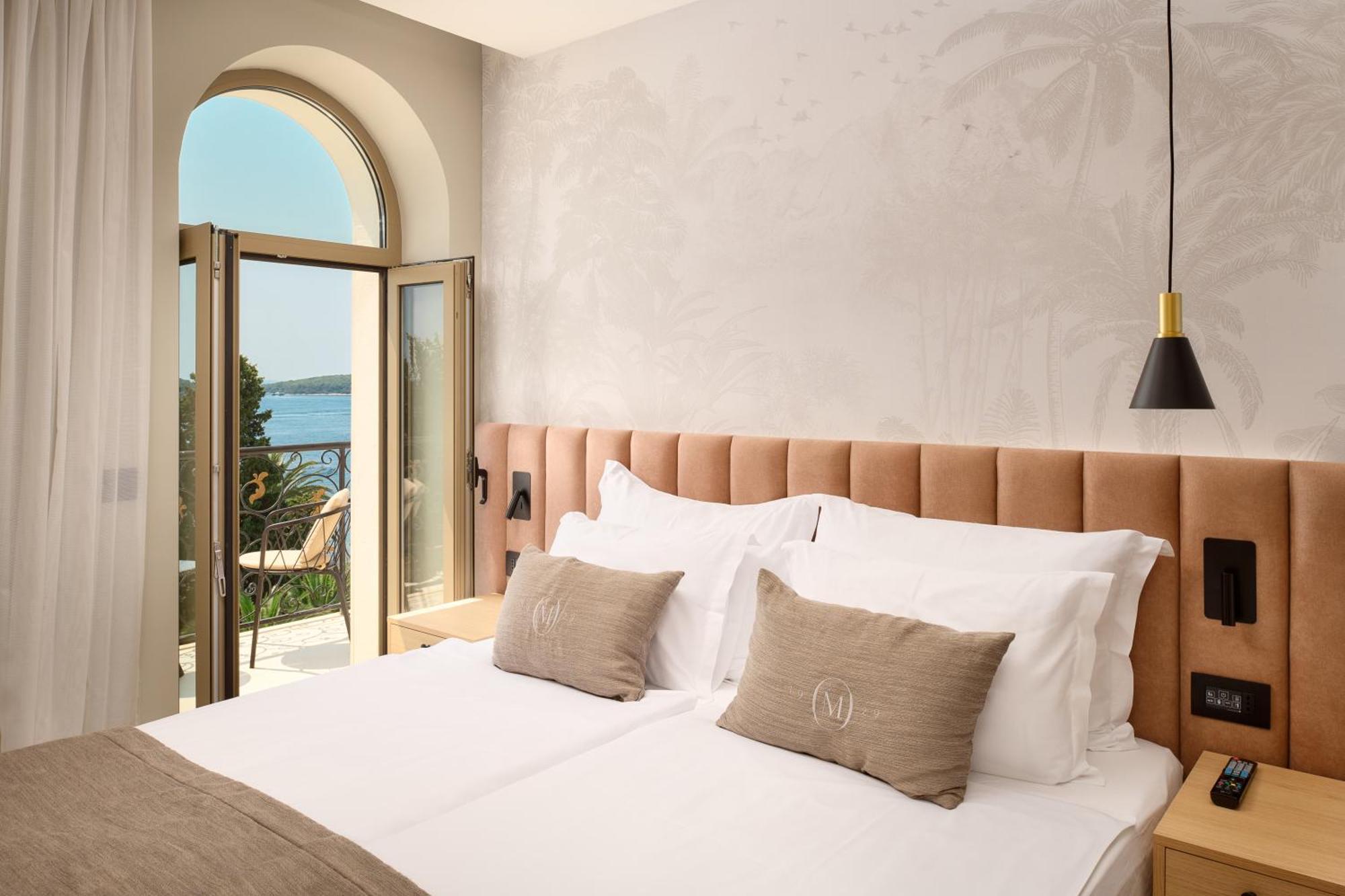 Premium Suite Balcony Sea View