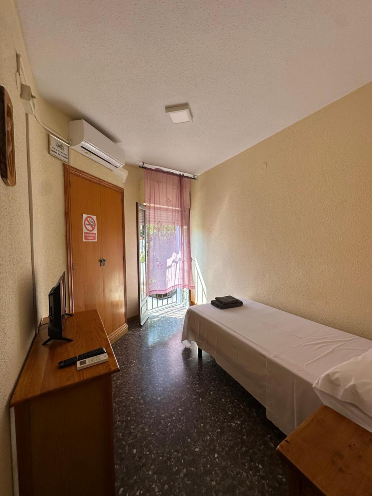 Single Room,1698911723:JPEG