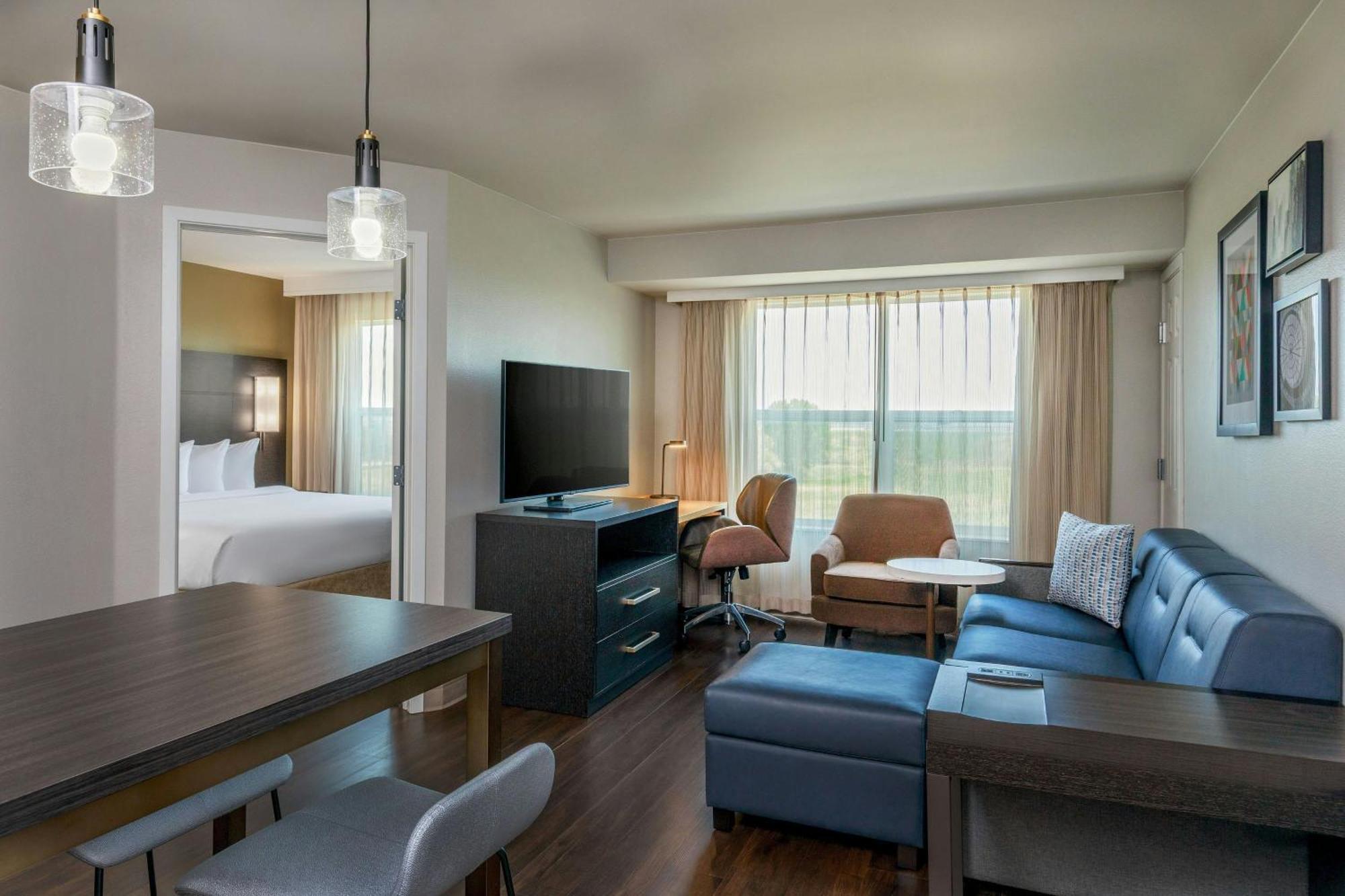 Two-Bedroom Suite,1698913402:JPEG