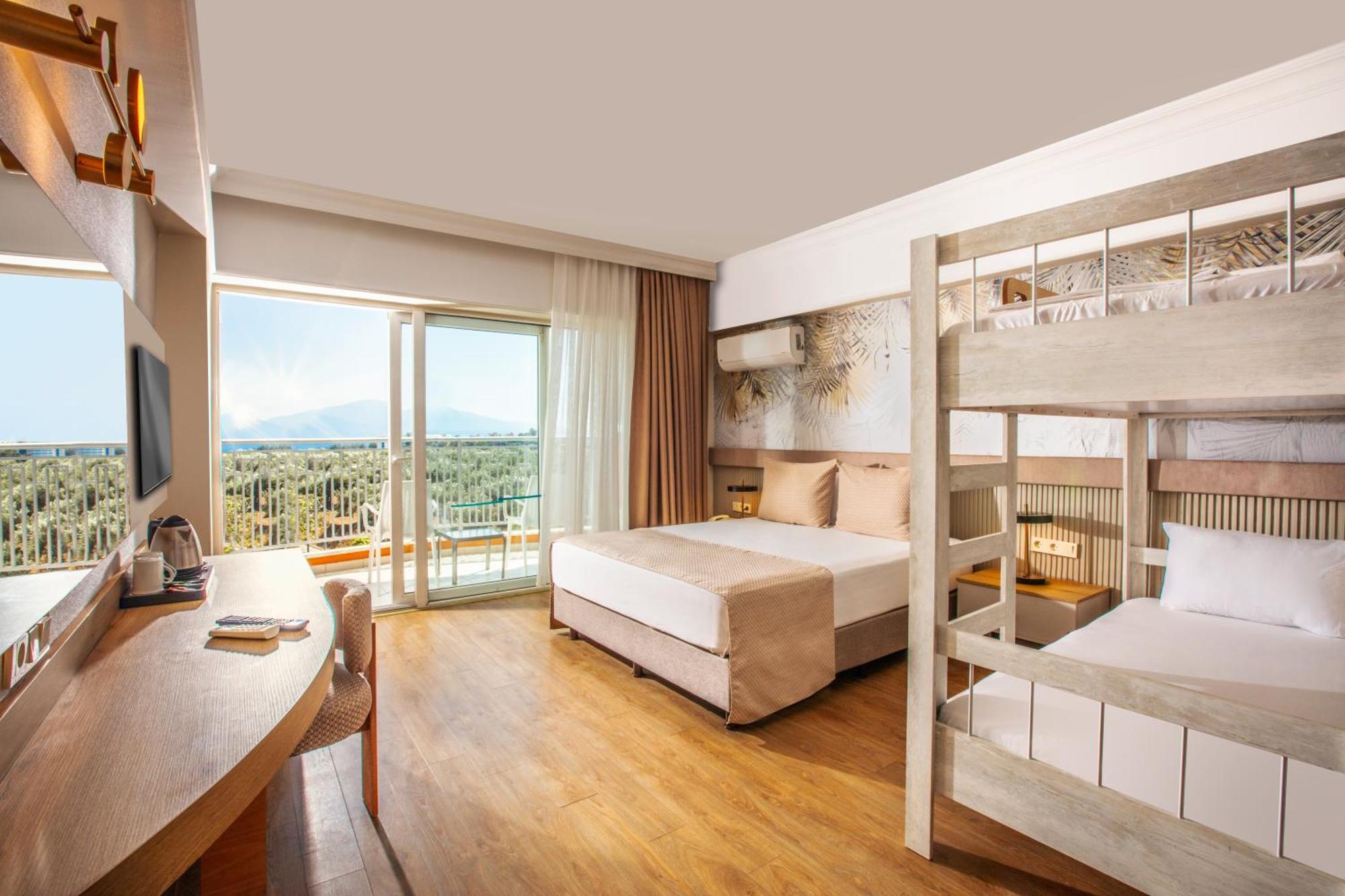 Quadruple Room,1698932225:JPEG