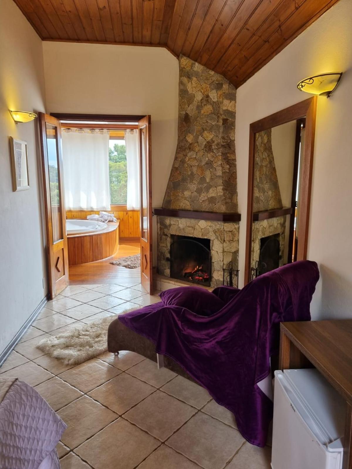 Chalet Master Spa Bath