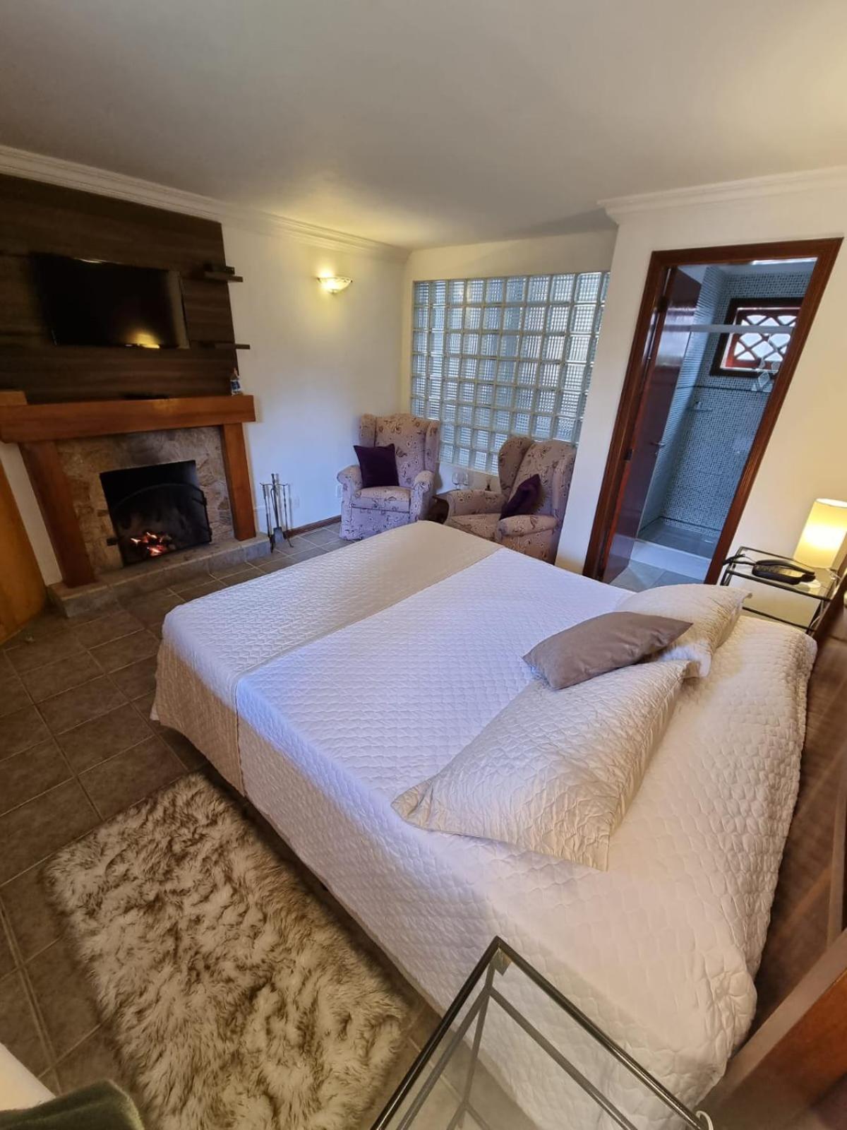 Luxury Chalet Hot Tub