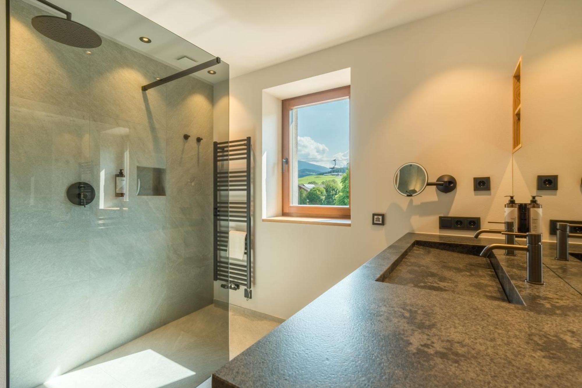 Junior Suite Mountain View