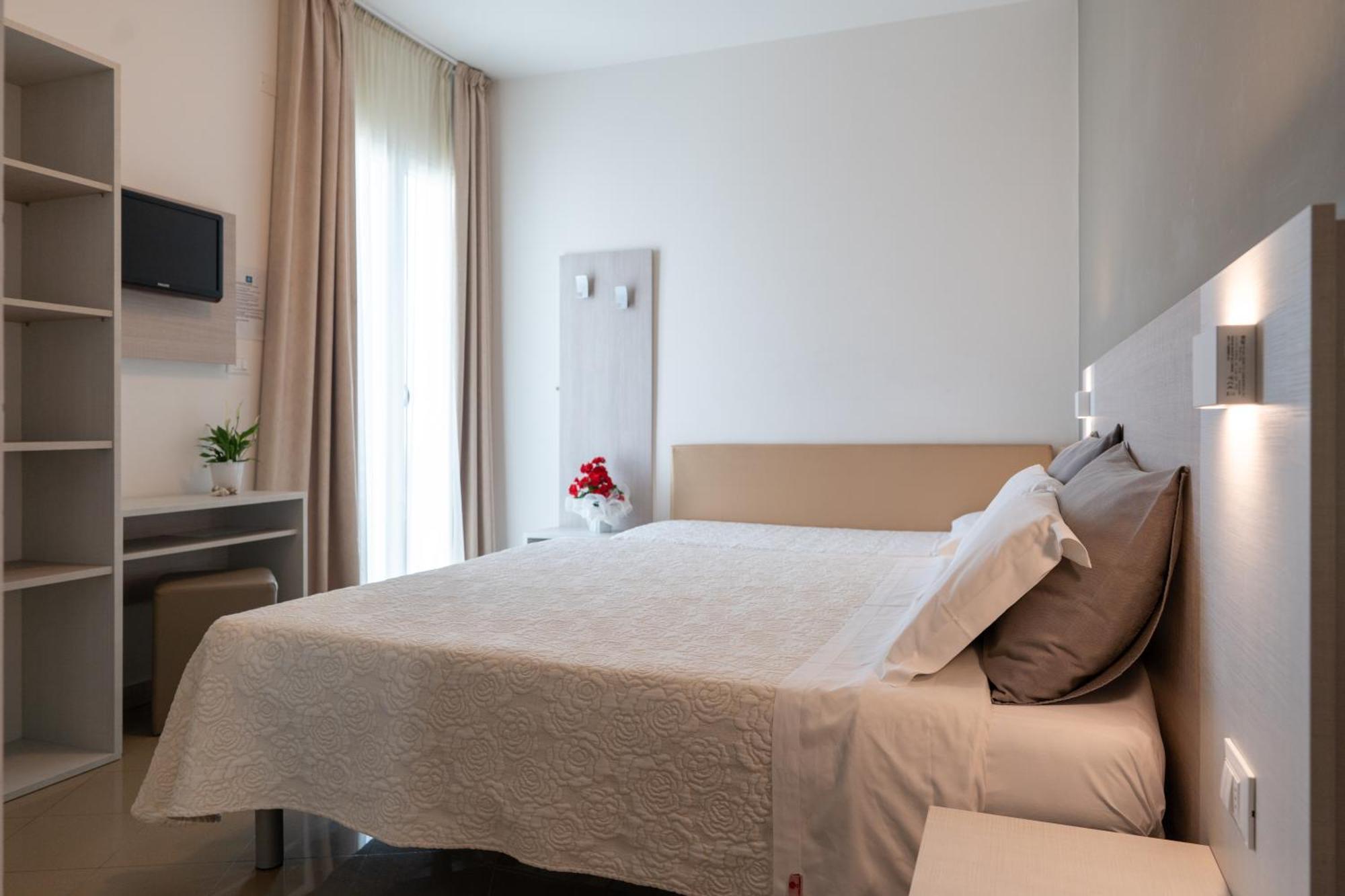 Double Room,1698947408:JPEG