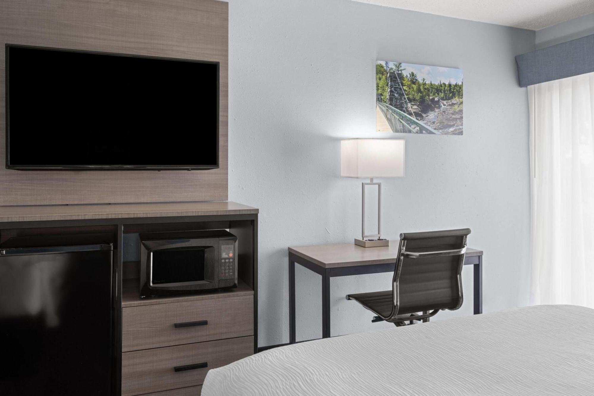 Premier Queen Room Two Queen Beds Non-Smoking