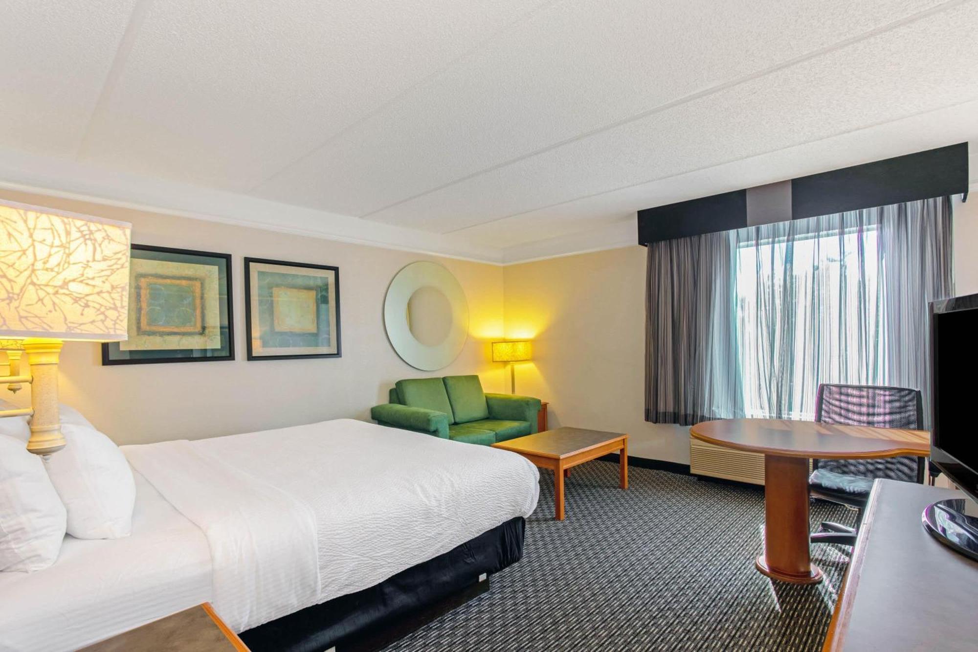 Executive King Room,1276351900:JPEG