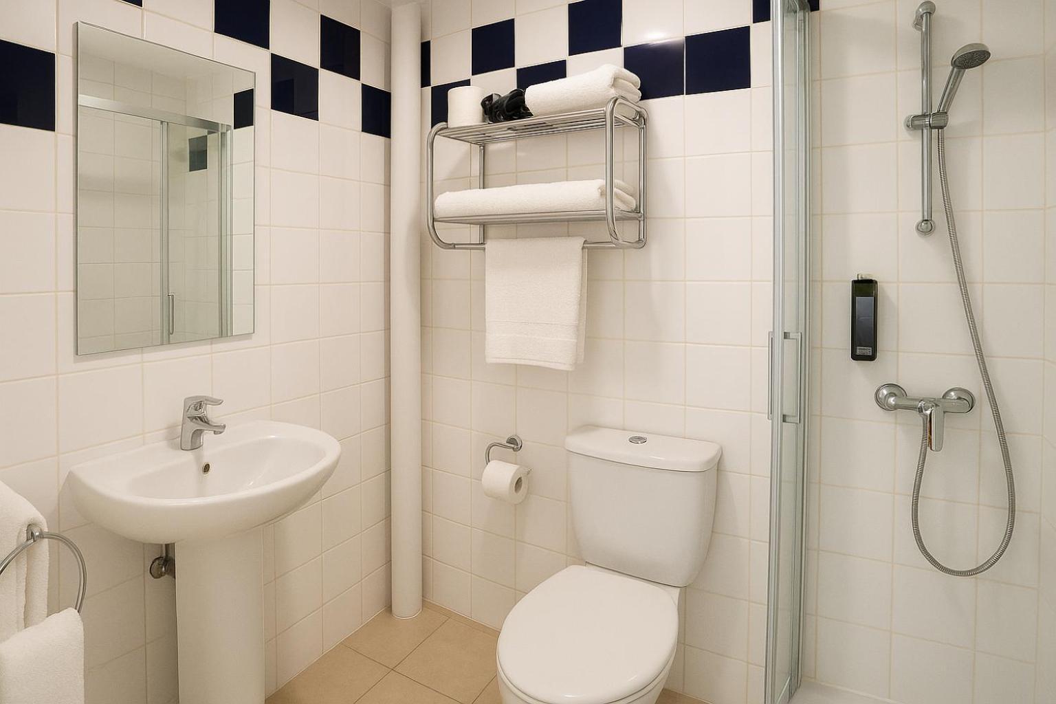Twin Studio Kitchenette