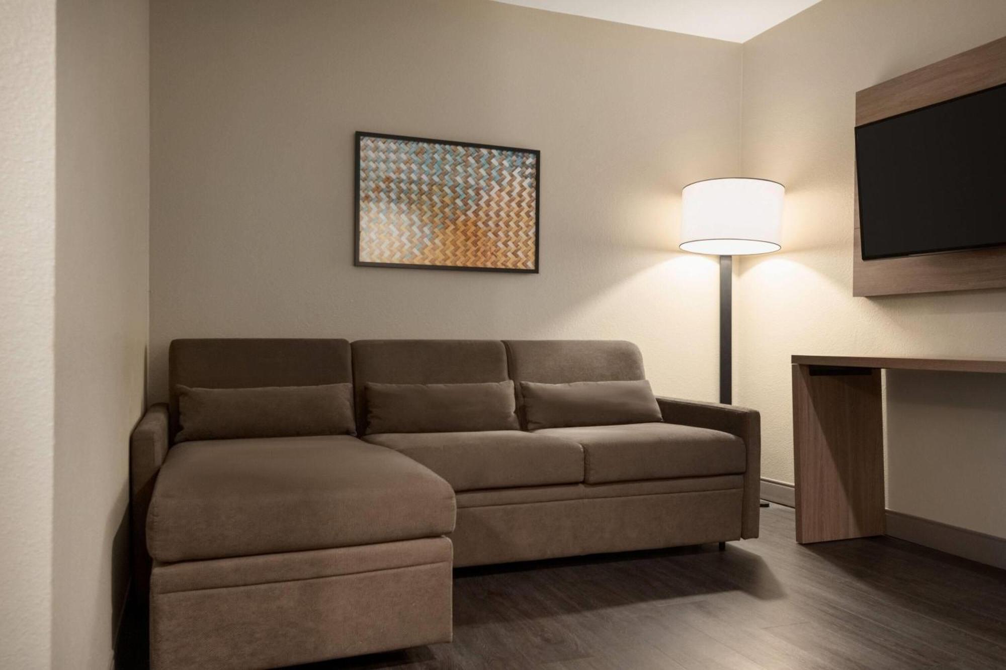 1 King Bed Mobility Accessible One-Bedroom Suite Non-Smoking,1698959547:JPEG
