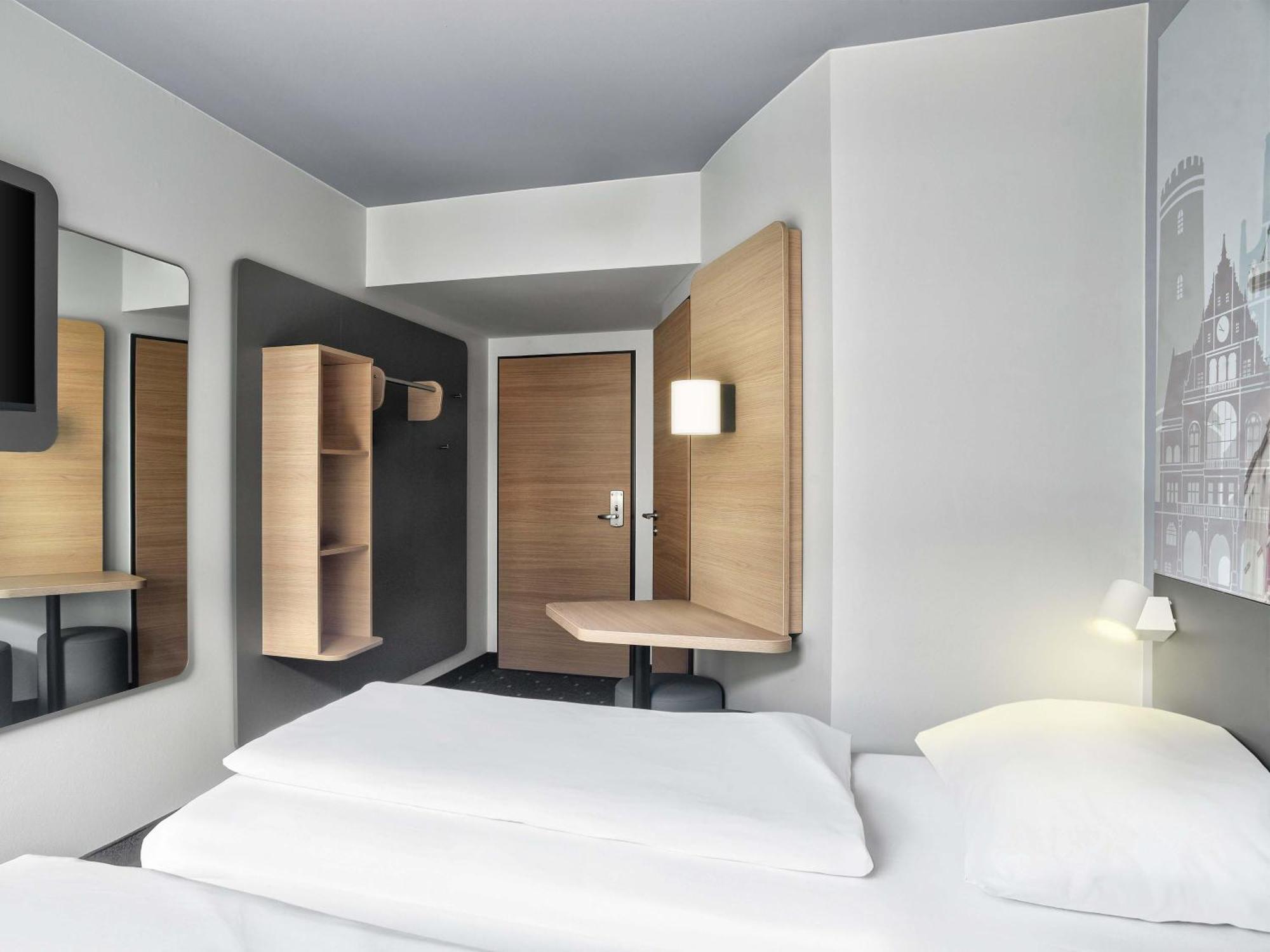 Twin Room,1698964373:JPEG