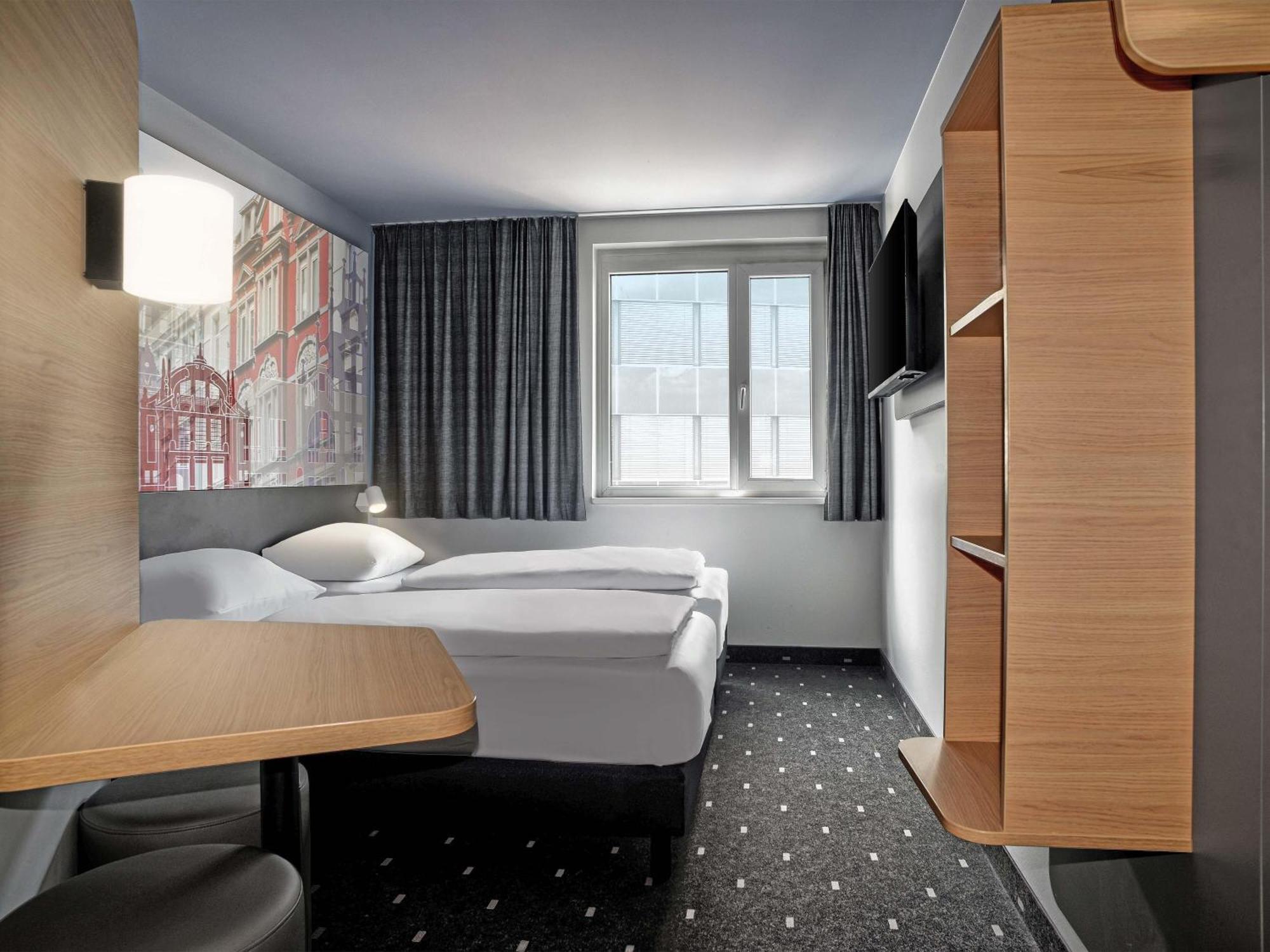 Twin Room,1698964368:JPEG
