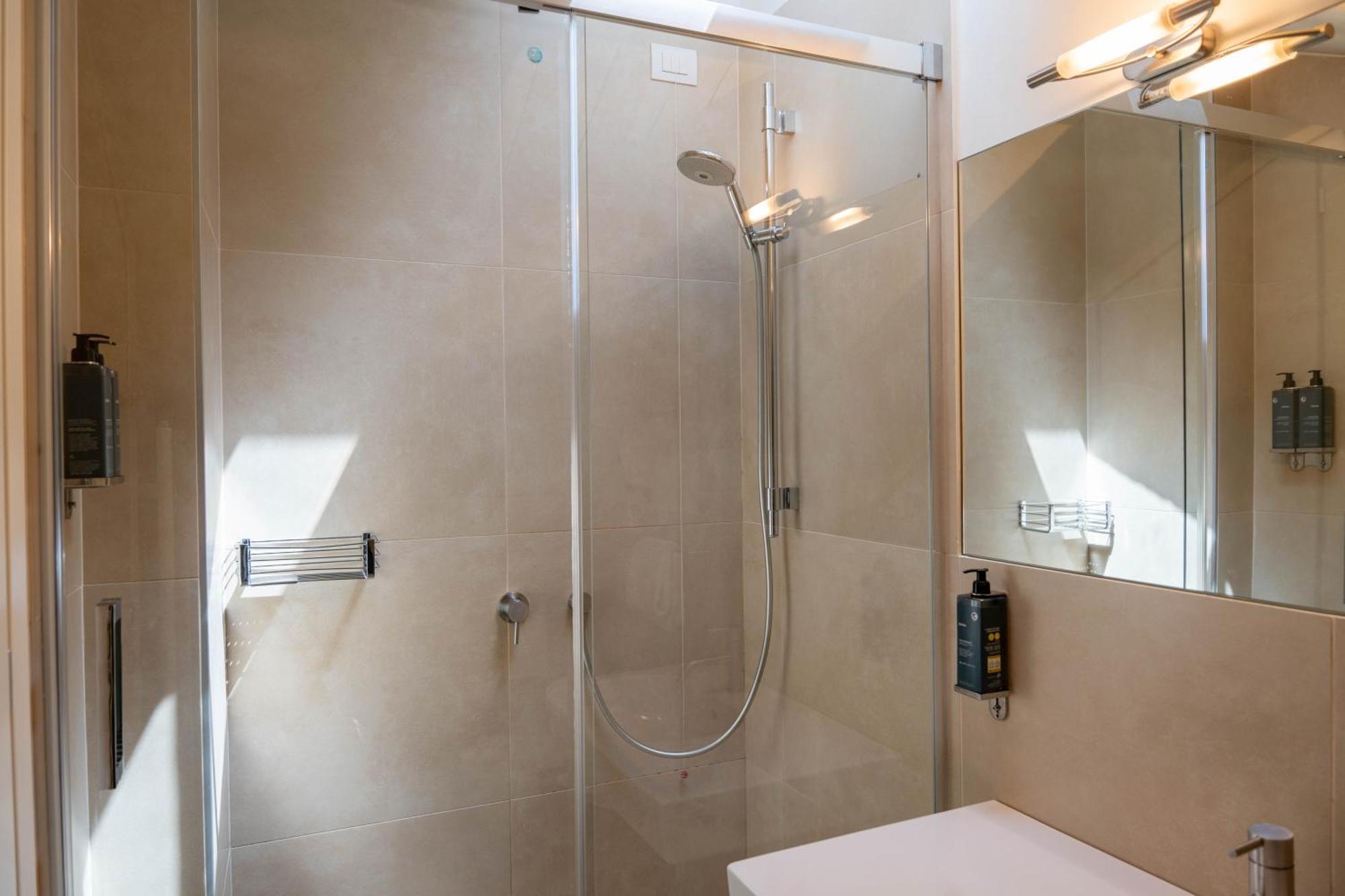 Double or Twin Room Economy