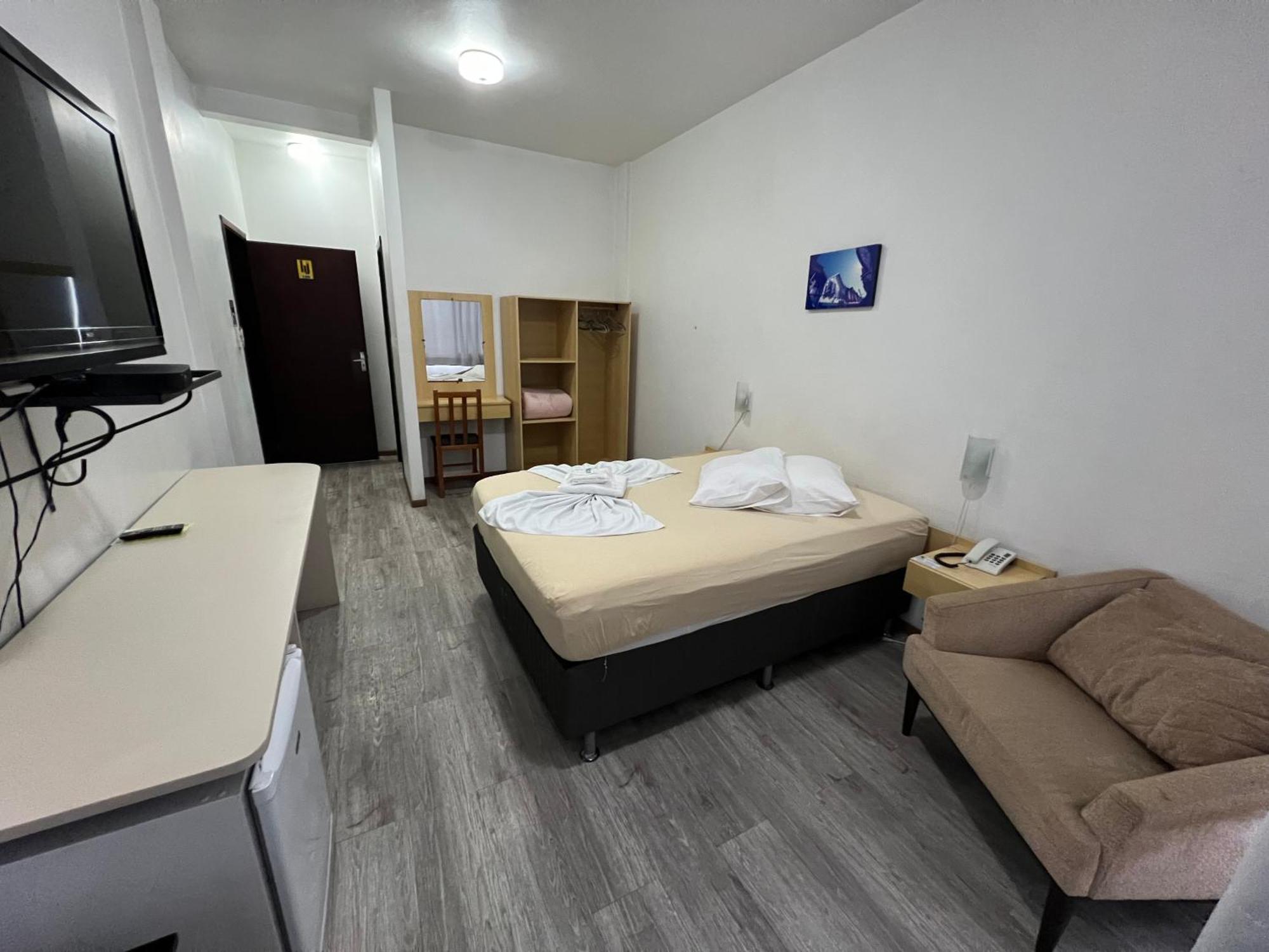 Luxury Double Room,1698982477:JPEG