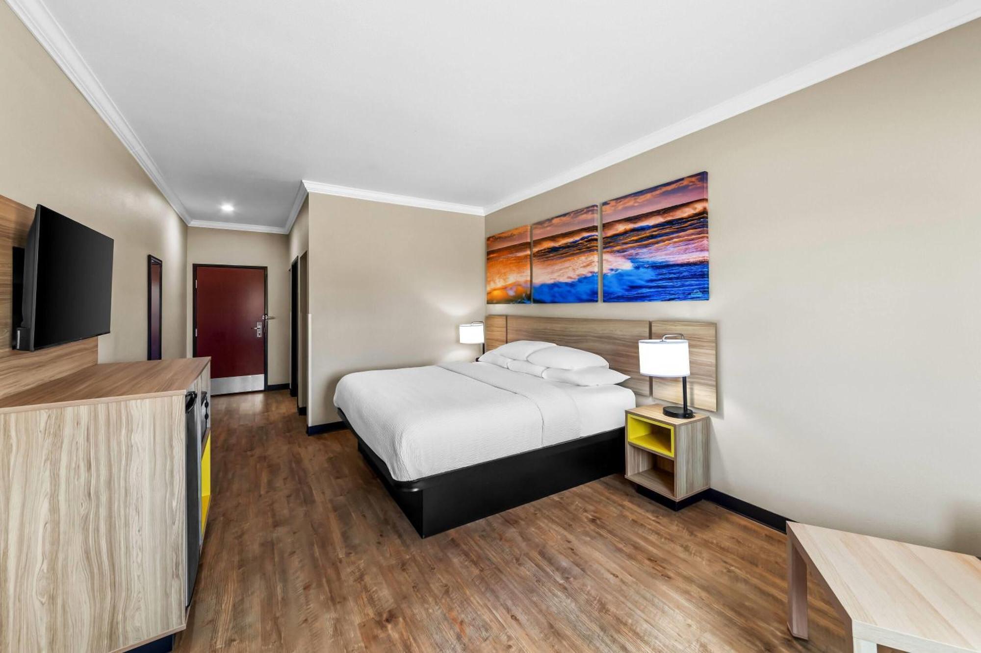 King Room - Non-Smoking