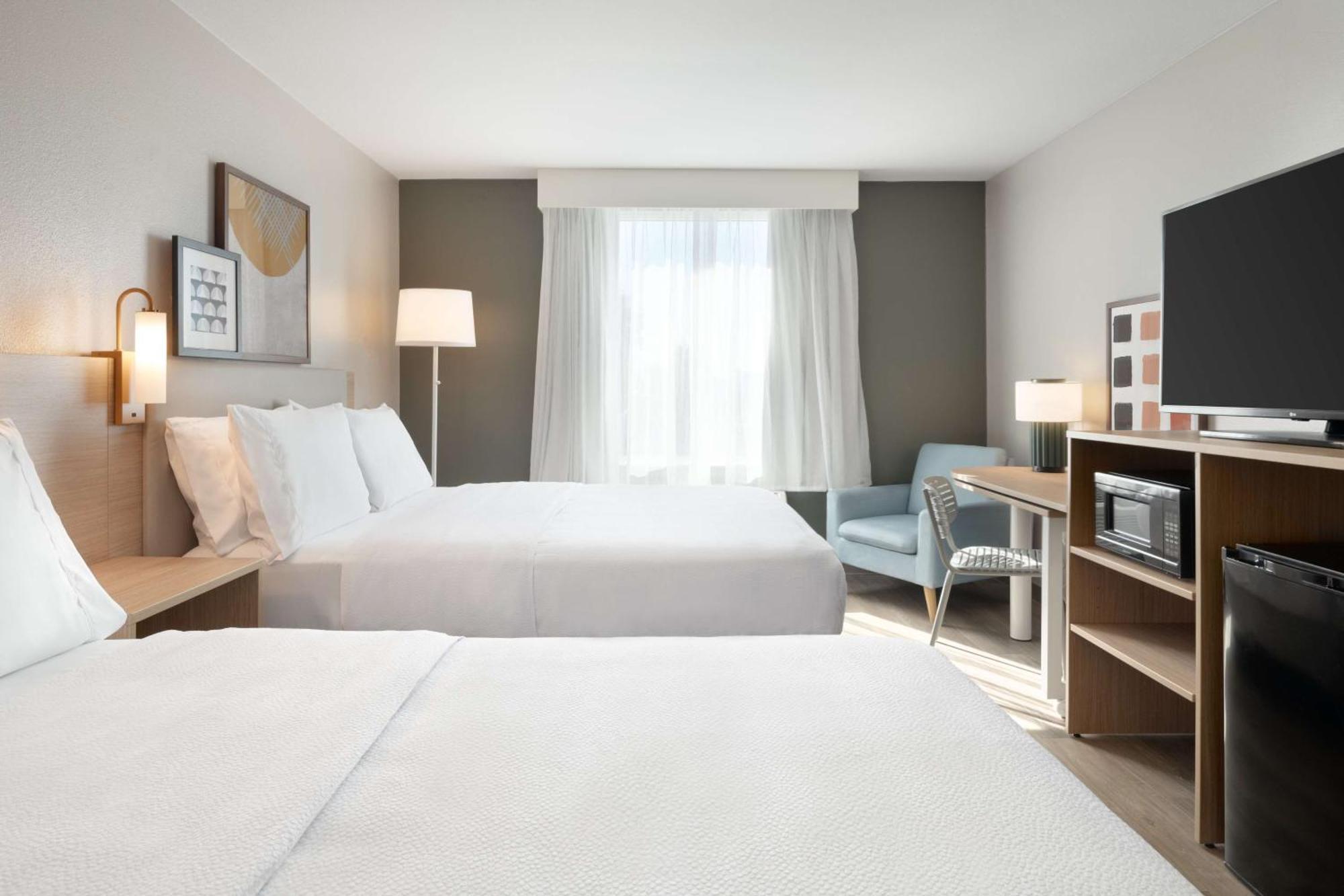 Queen Room Two Queen Beds