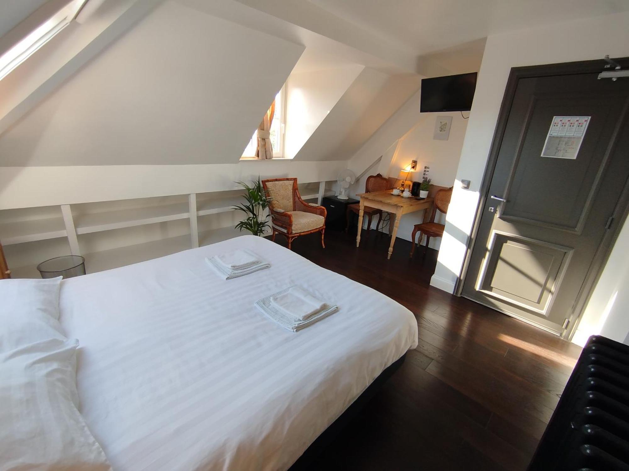 Queen Room