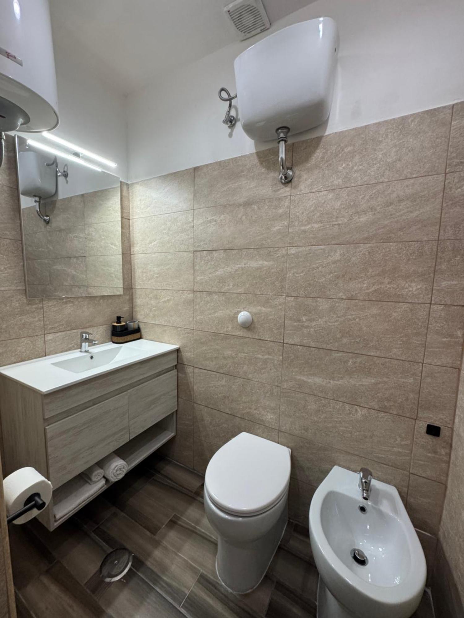 Single Room Private Bathroom