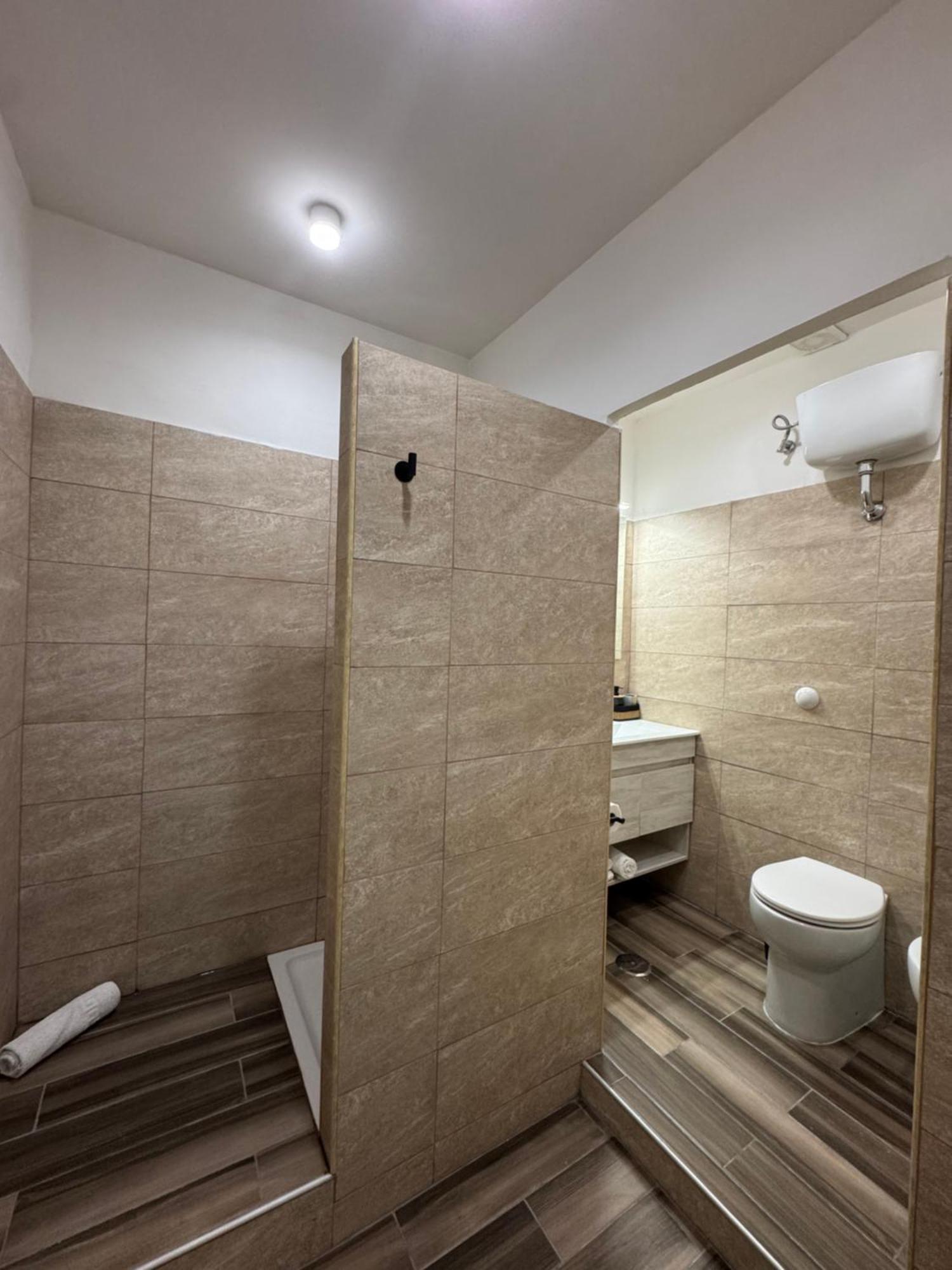 Single Room Private Bathroom