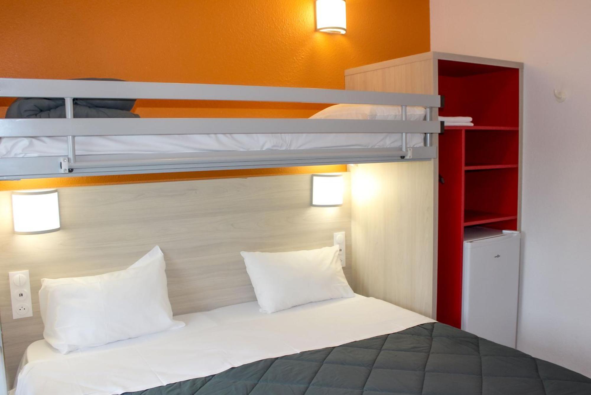 Triple Room 3 Single Beds,1699076783:JPEG