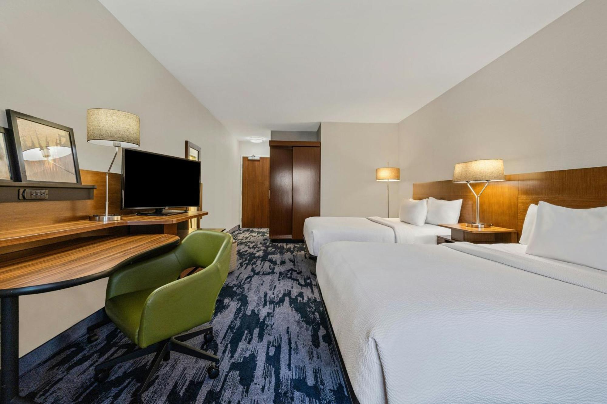 Queen Room Two Queen Beds Roll Shower Mobility Access or Hearing Accessible
