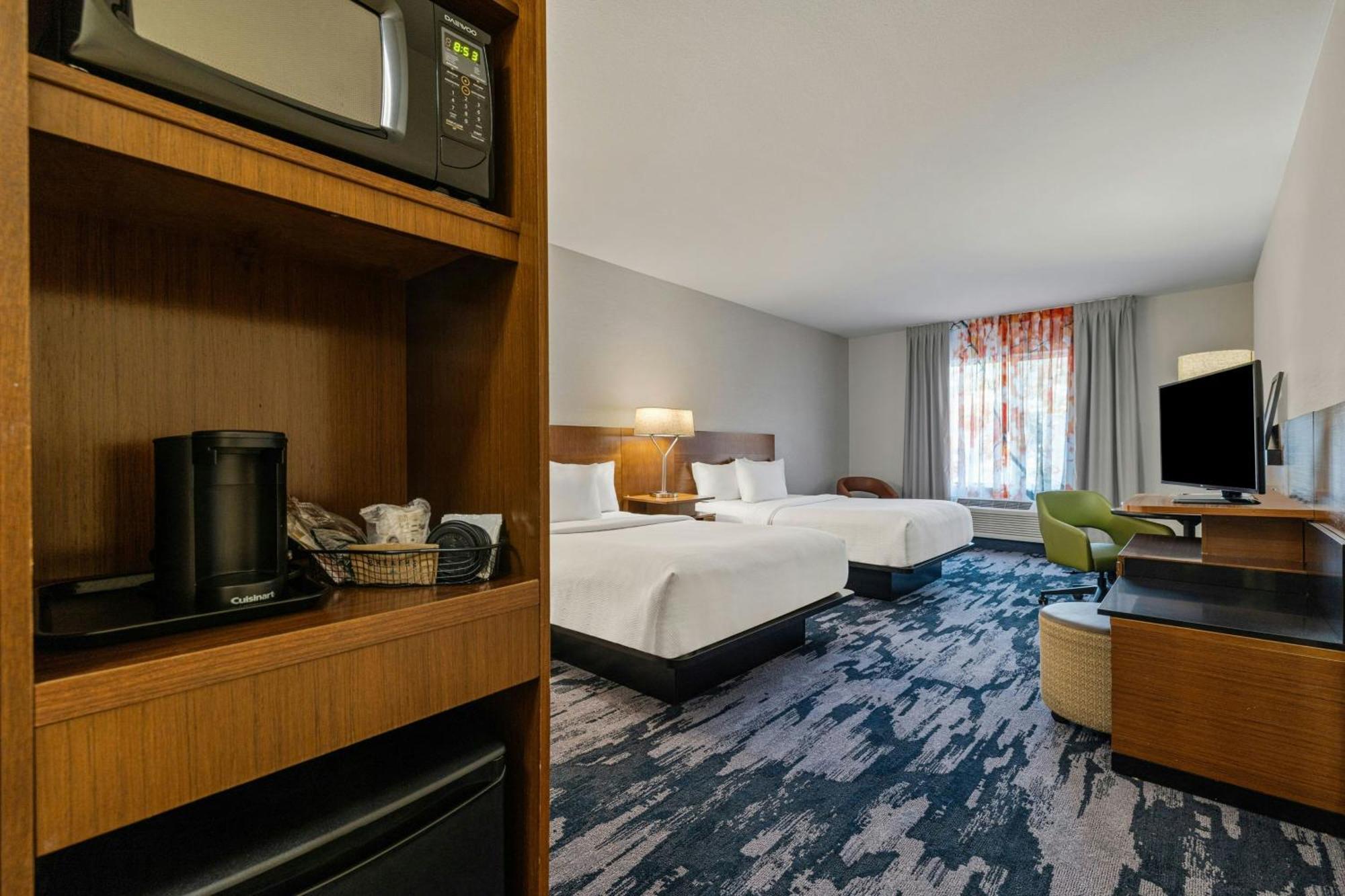 Queen Room Two Queen Beds Roll Shower Mobility Access or Hearing Accessible