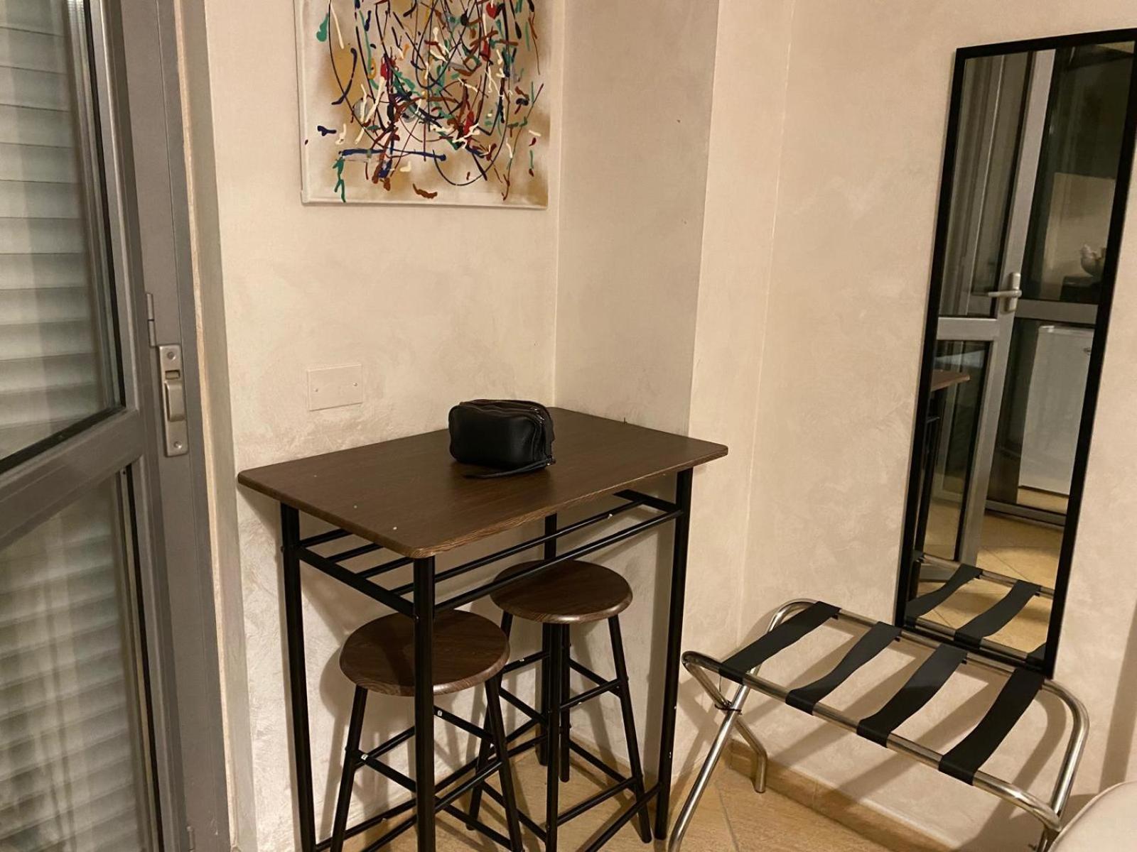 Studio Apartment One Double Bed