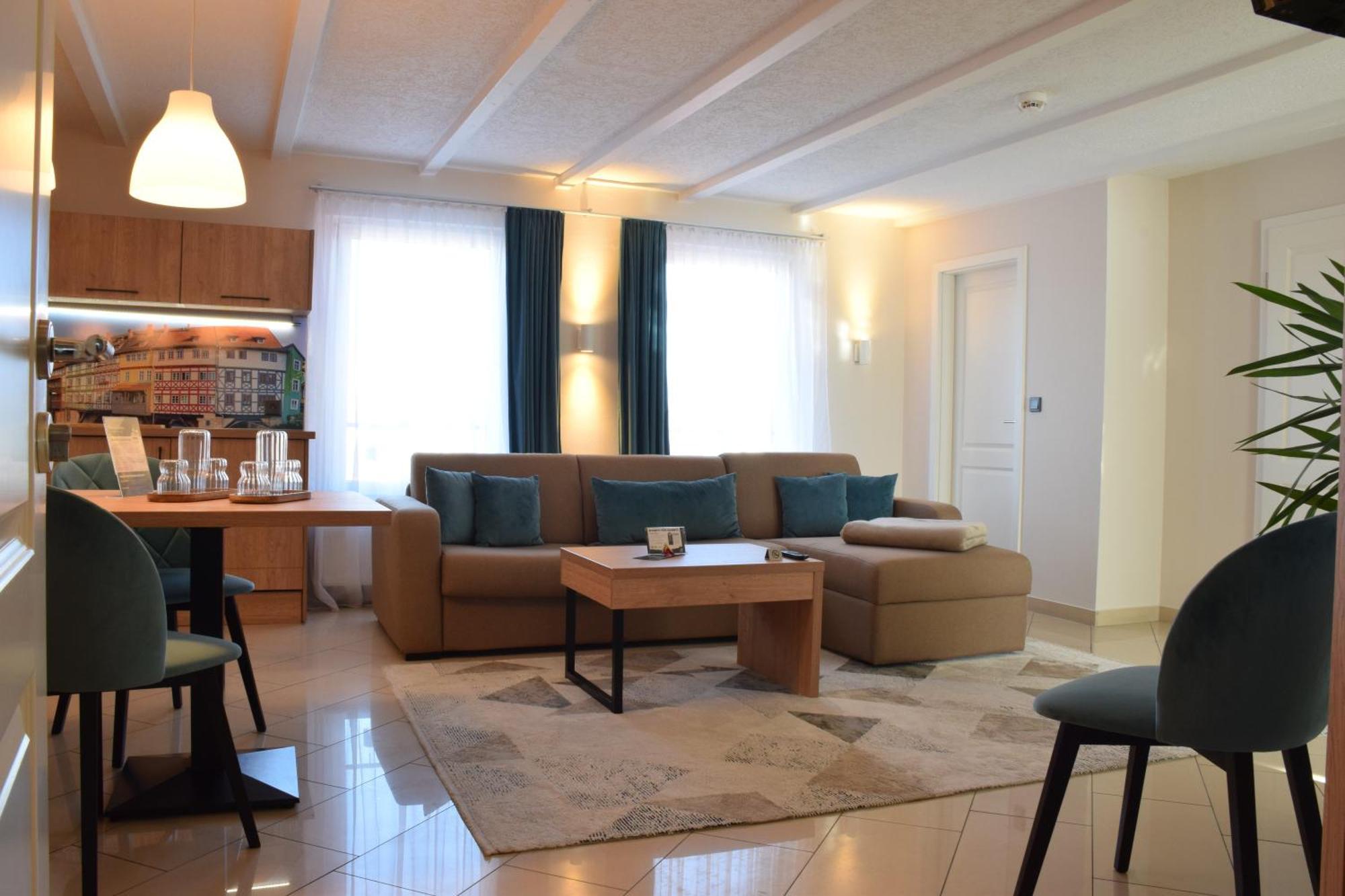 Two-Bedroom Suite,1699136865:JPEG