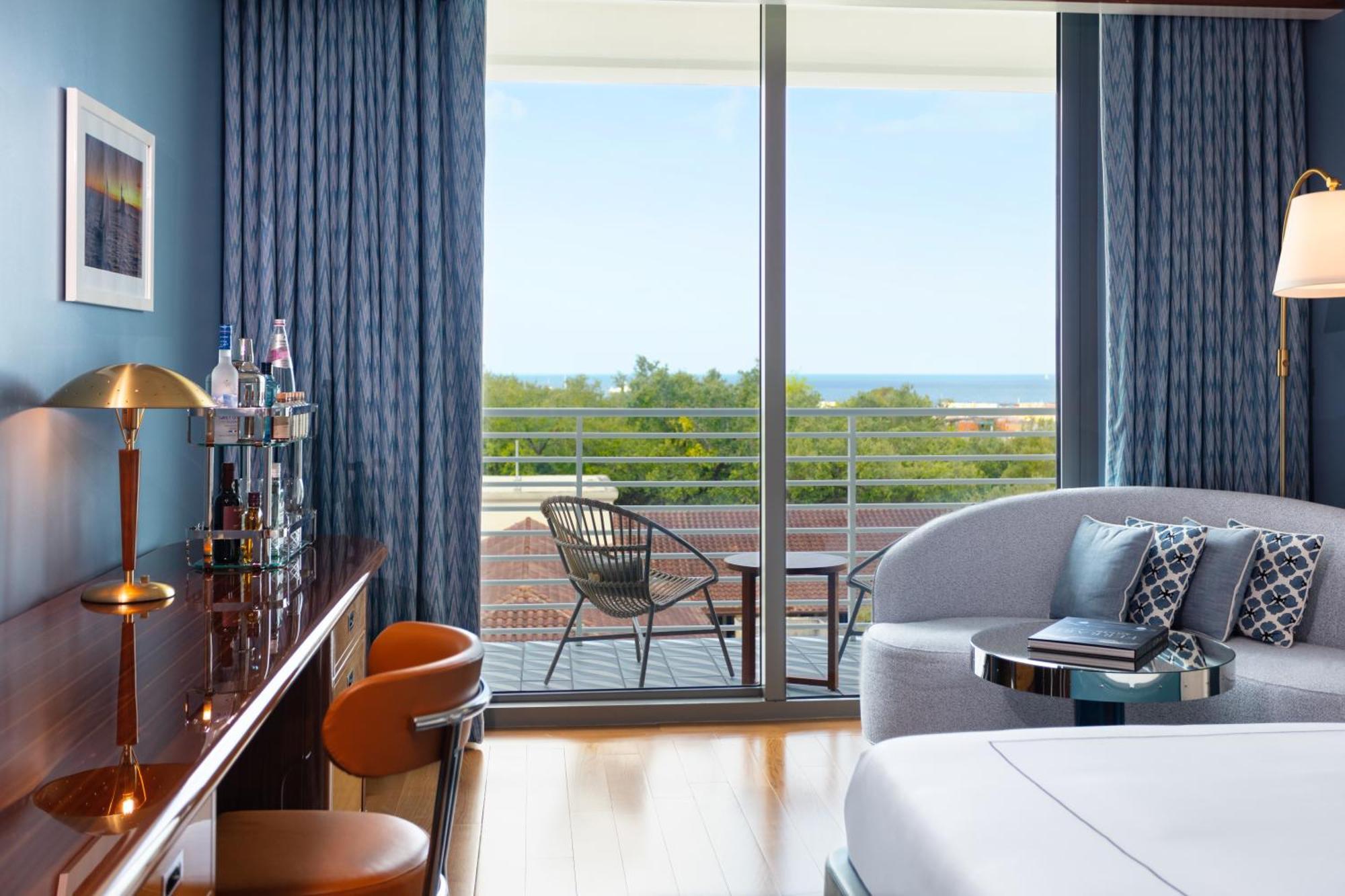 Premier King Room