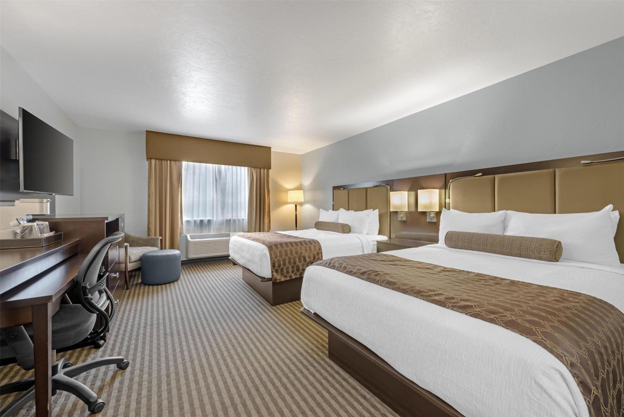 Queen Room Two Queen Beds Non-Smoking