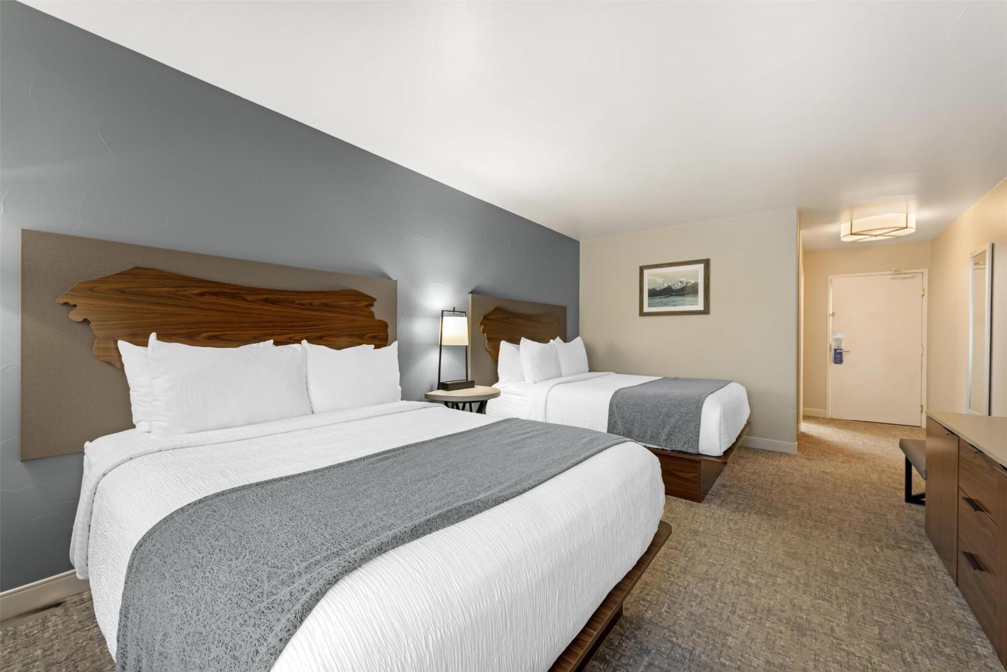 Queen Room Two Queen Beds Non-Smoking