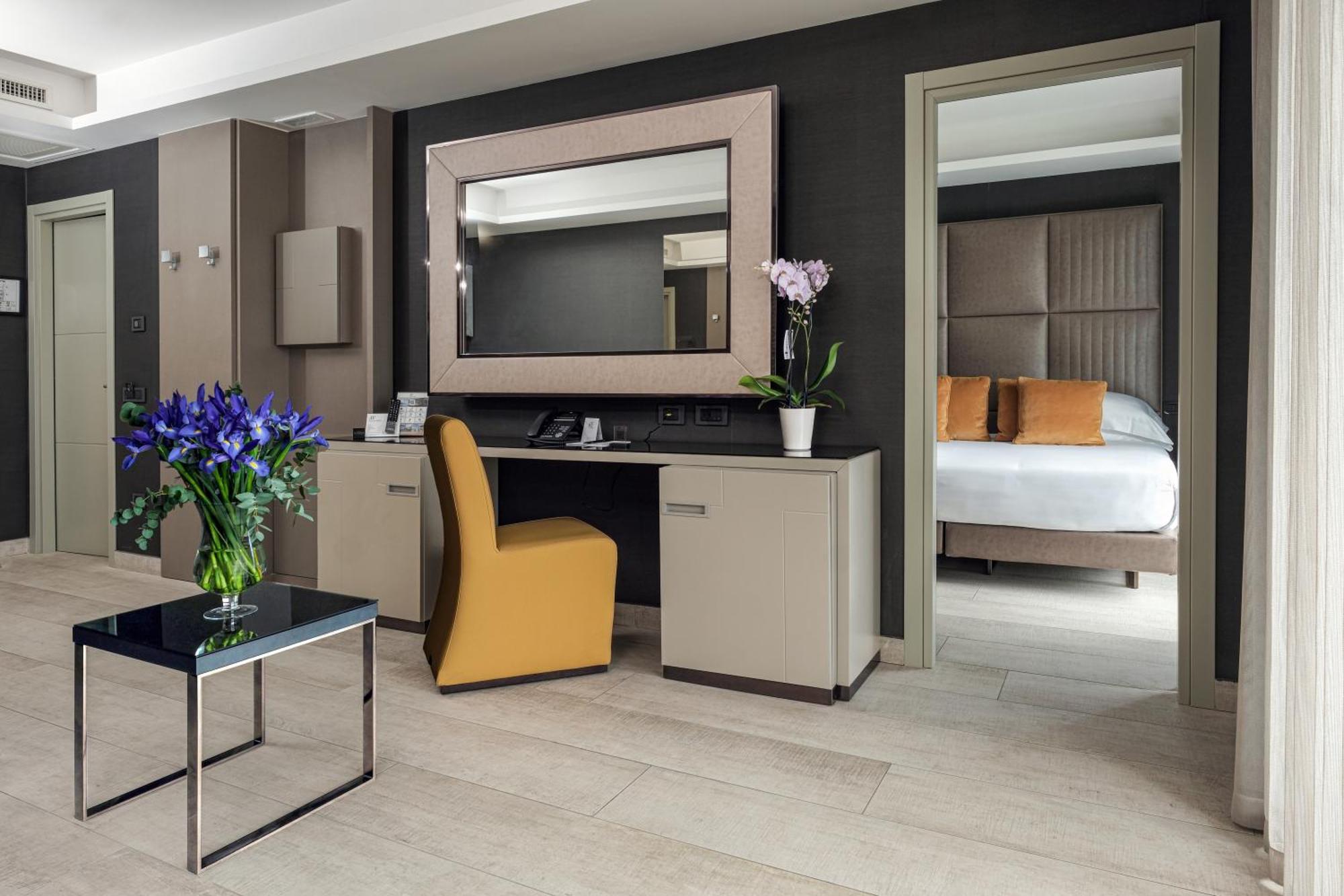 Junior Suite Lateral Sea View