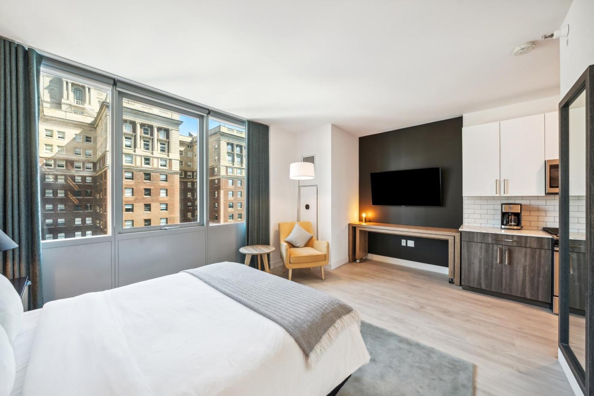 Studio Apartment