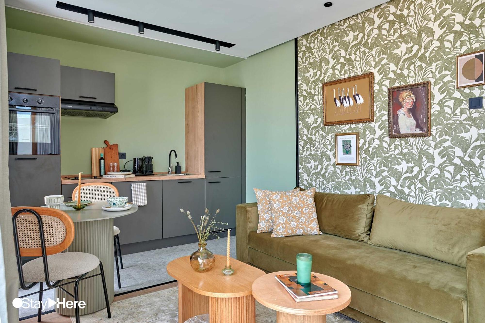 Deluxe Apartment,1699652349:JPEG
