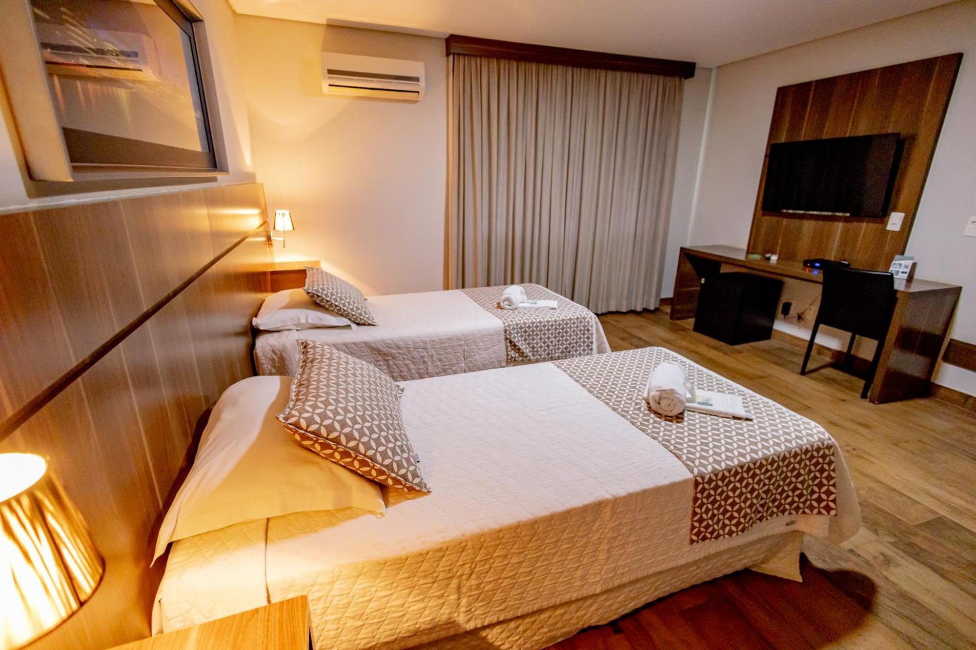 Standard Double Suite,1701447876:JPEG