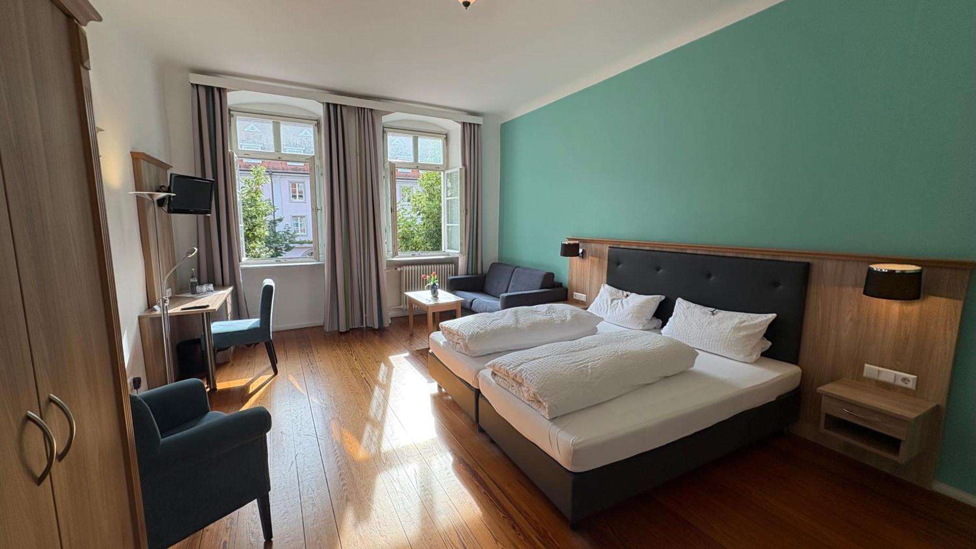 Triple Room City View