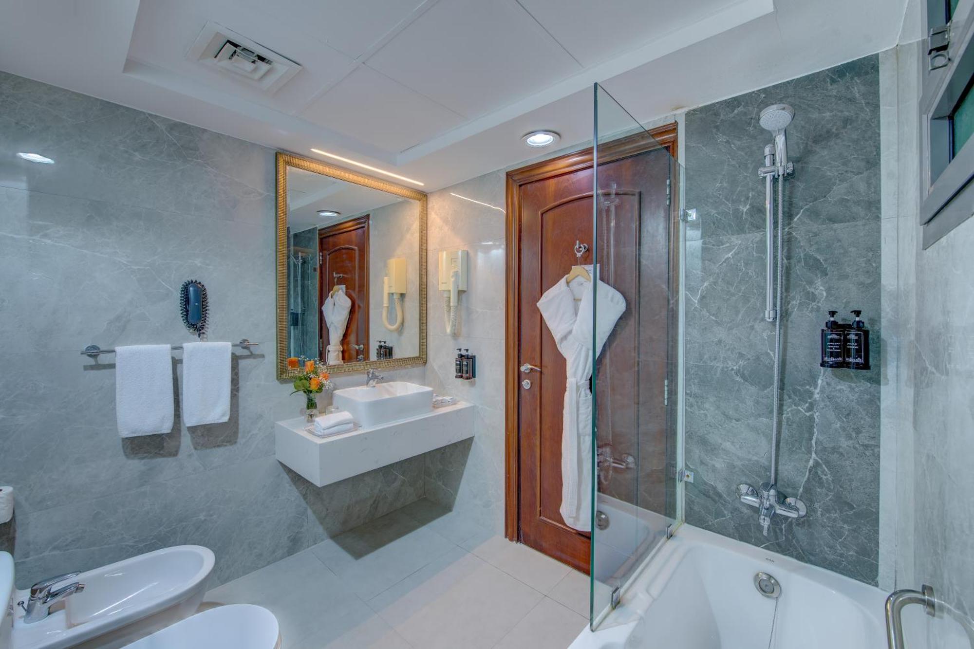 Executive King Room Mobility Access or Non-Smoking