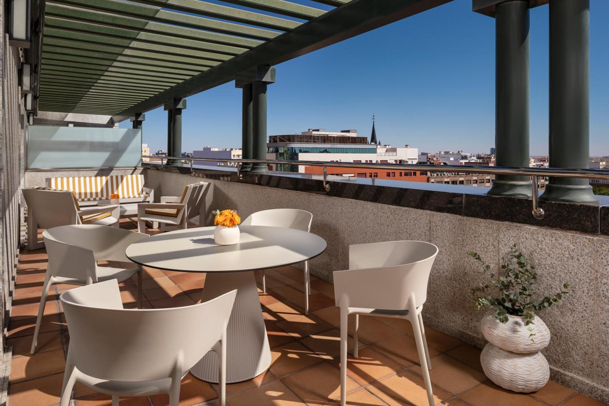 Suite Terrace,1703544909:JPEG