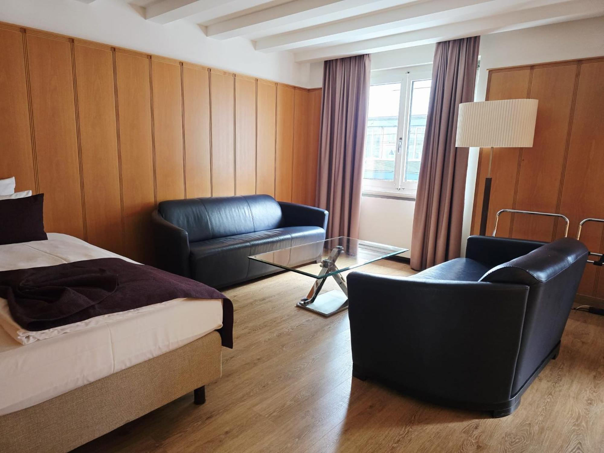Junior Suite,1703545847:JPEG