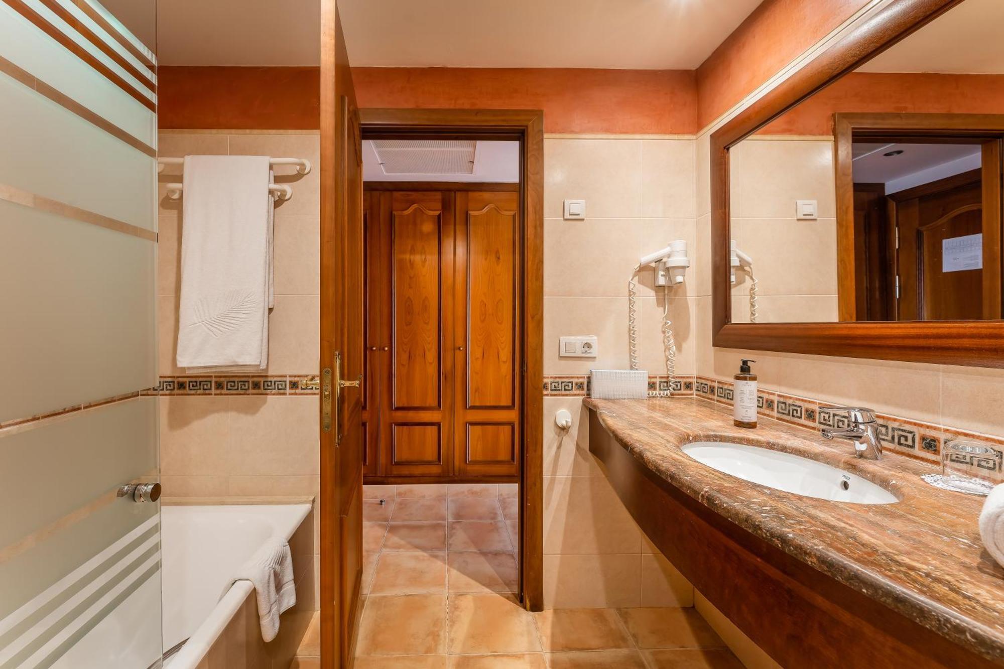 Double or Twin Room Pool View