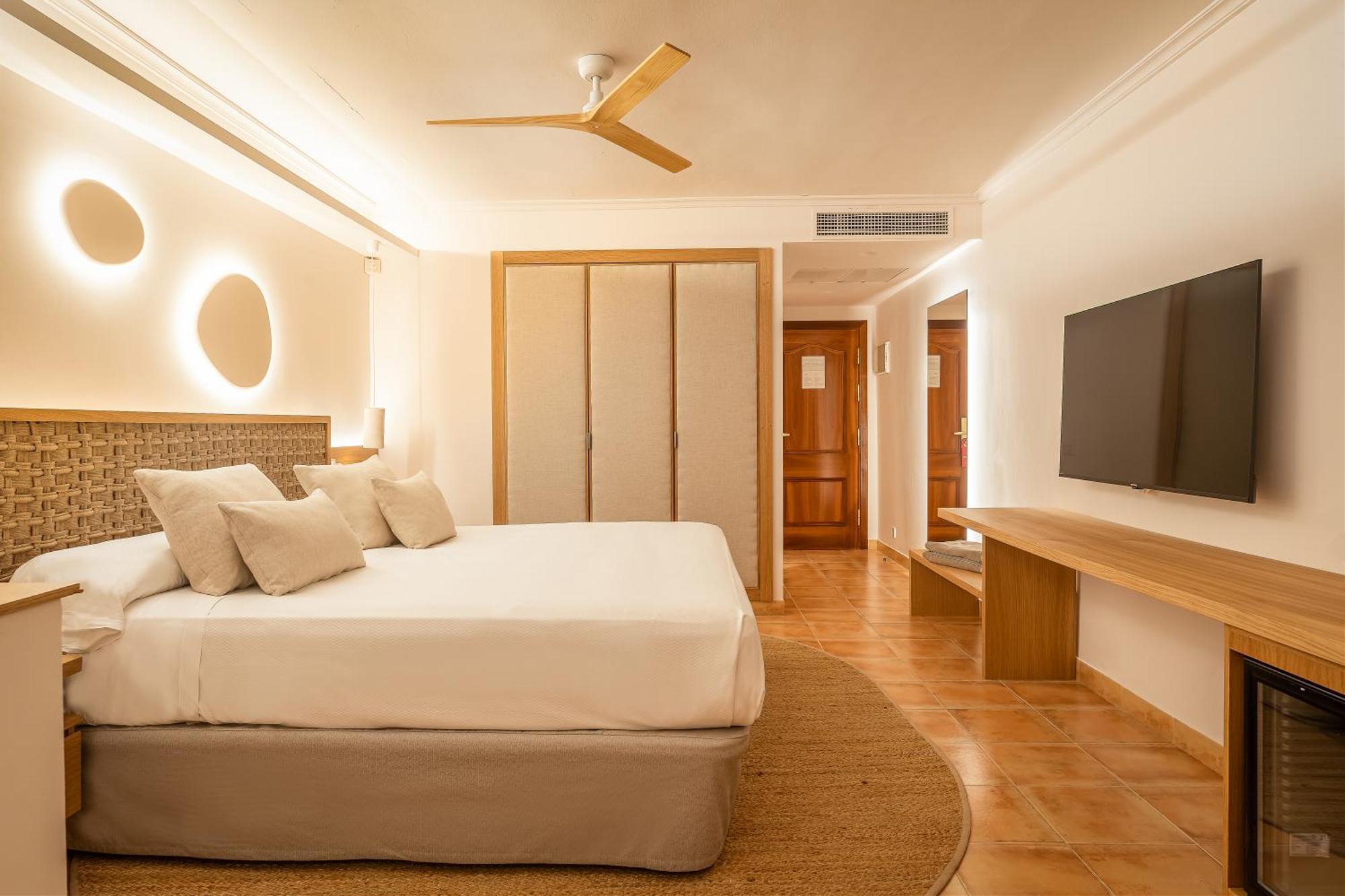 Junior Suite Pool View