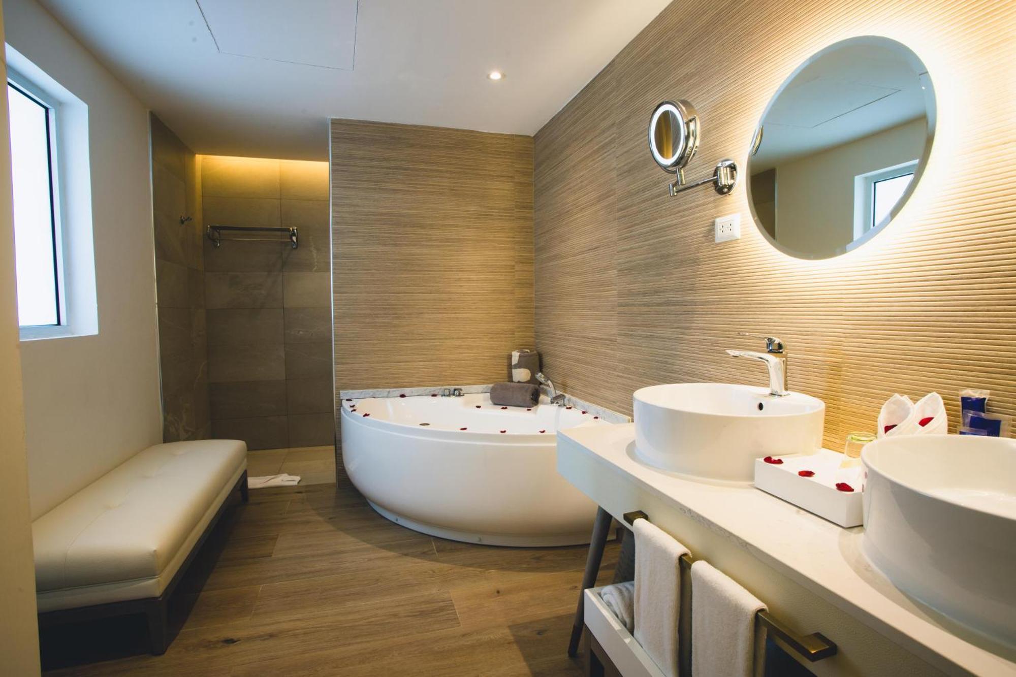 Honeymoon Platinum Suite Adults only