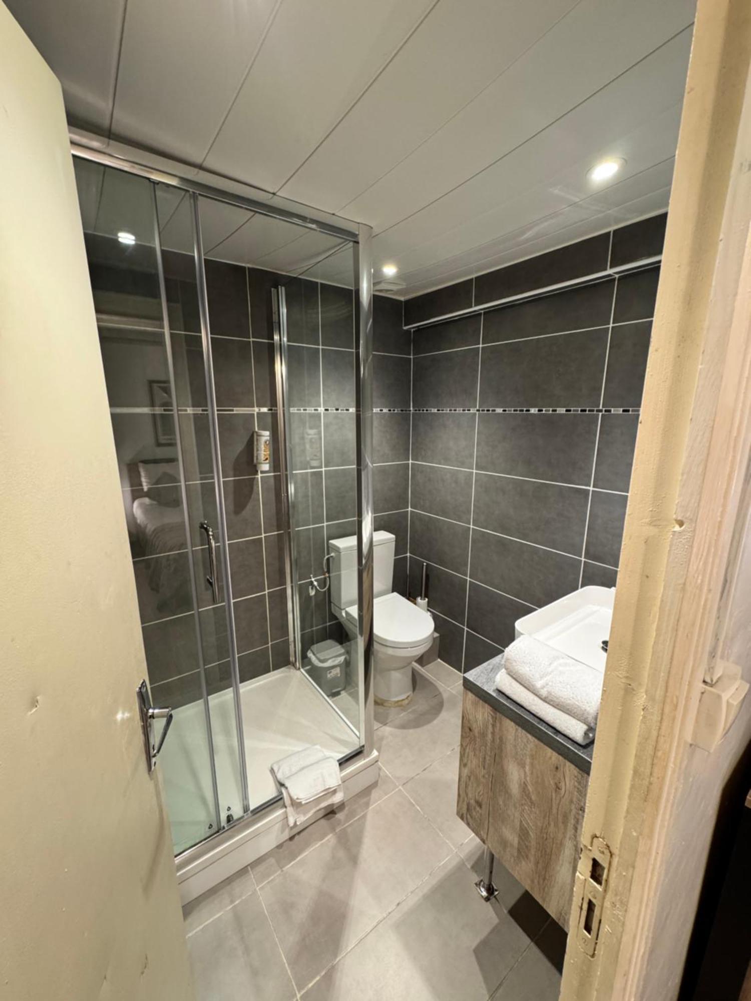 Superior Quadruple Room,1703551443:JPEG