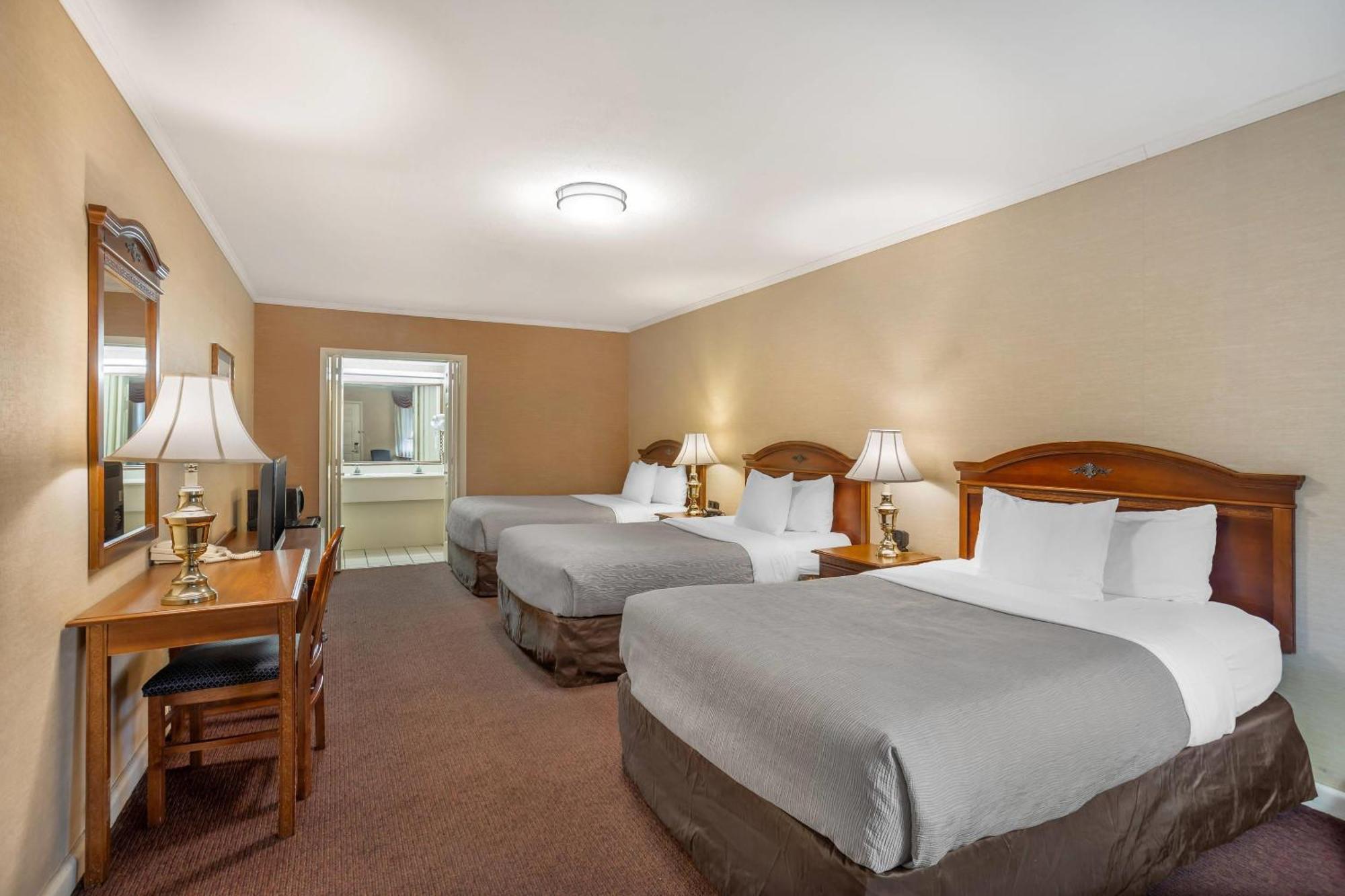 Standard Room Three Double Beds 2nd floor