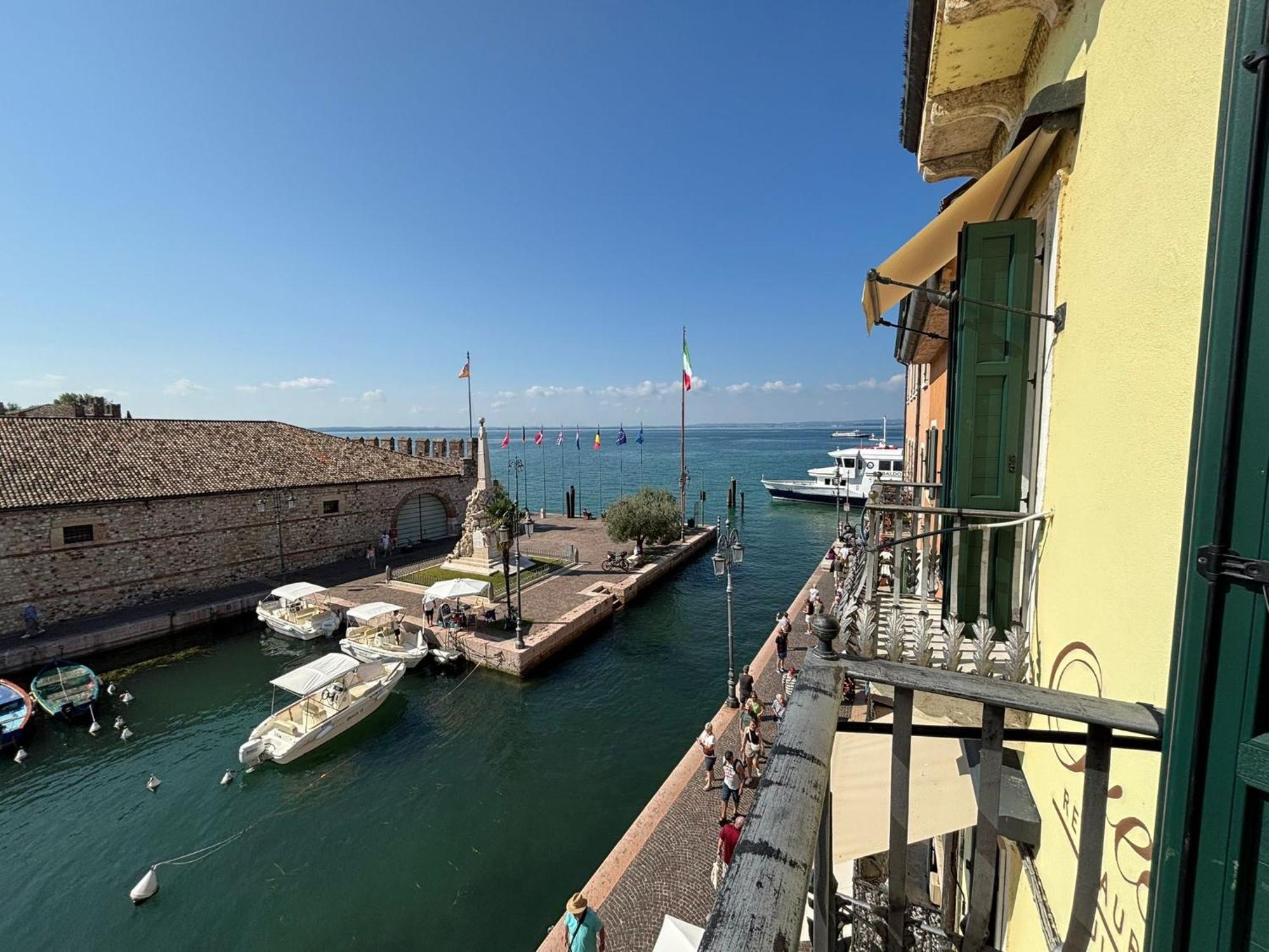 Superior Double Room Balcony Lake View